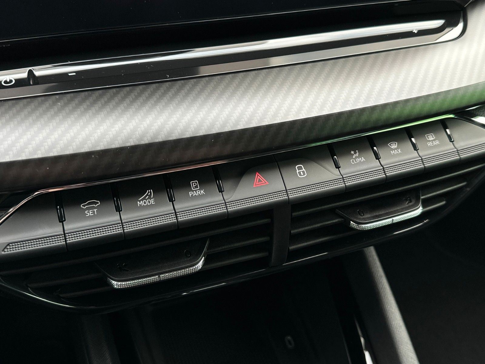 Skoda Octavia RS 2.0TSi DSG - Samsaru's Car Outlet