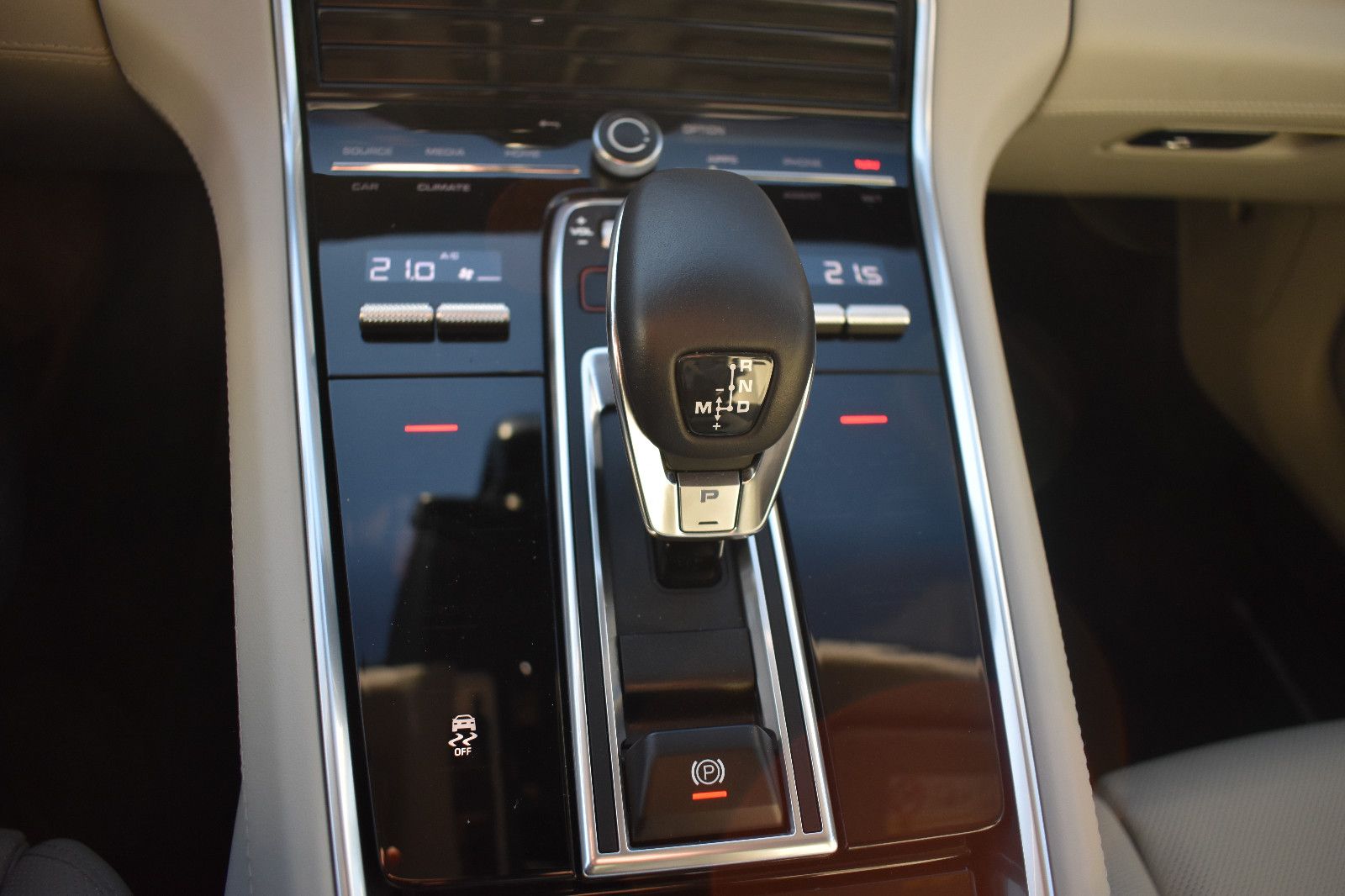 Porsche Panamera Sport Turismo 4 Platinum Edition*AHKsch