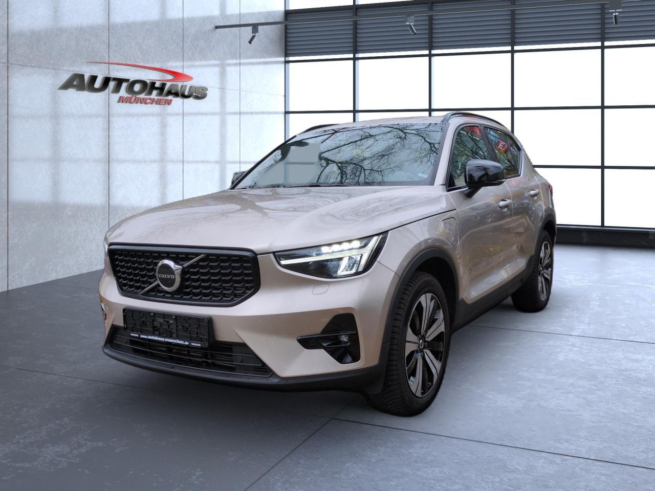 Volvo XC 40 Plus Dark Recharge Plug-In Hybrid 2WD