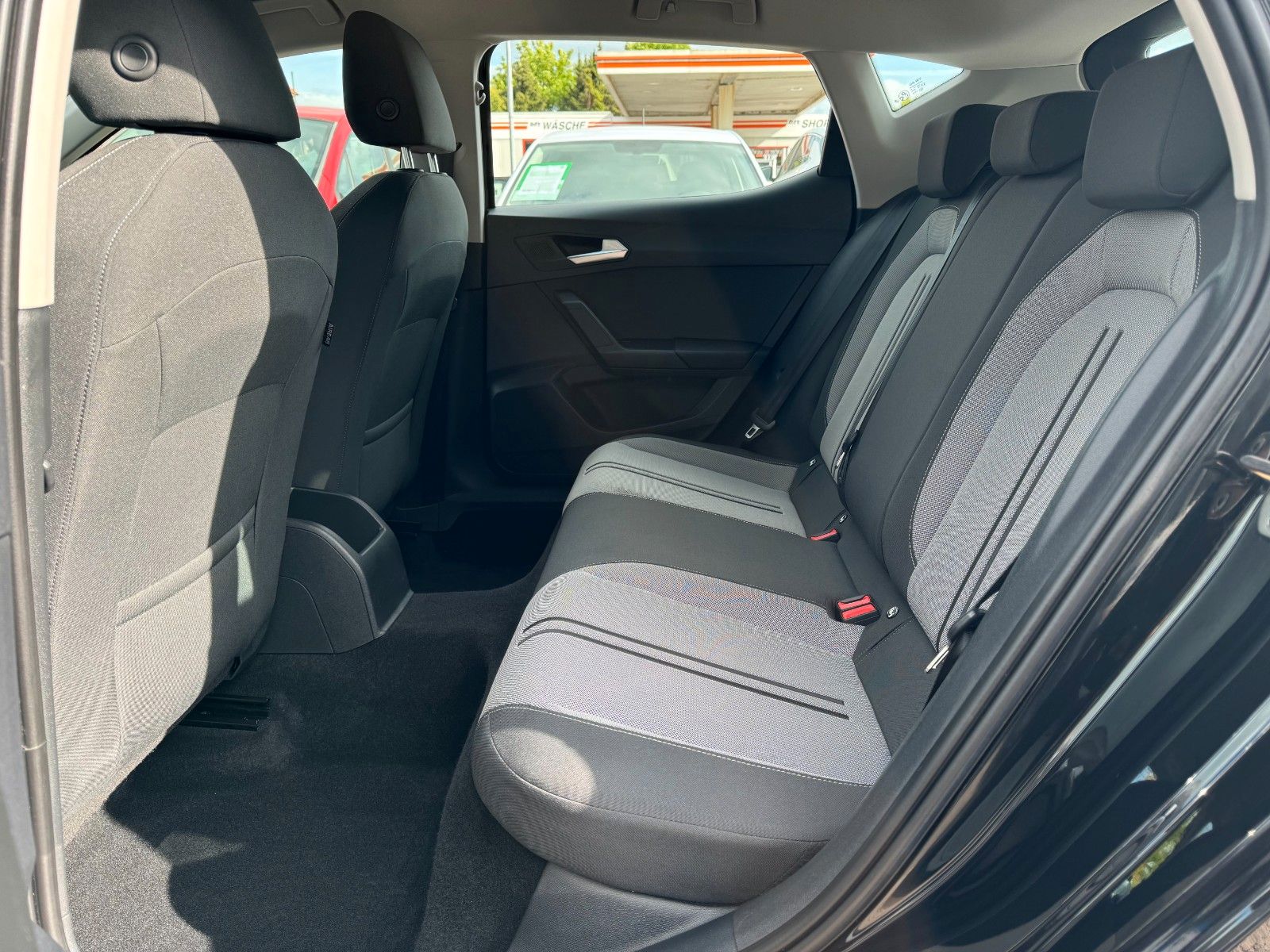 Seat Leon Style 1.0 eTSI DSG - Samsaru's Car Outlet