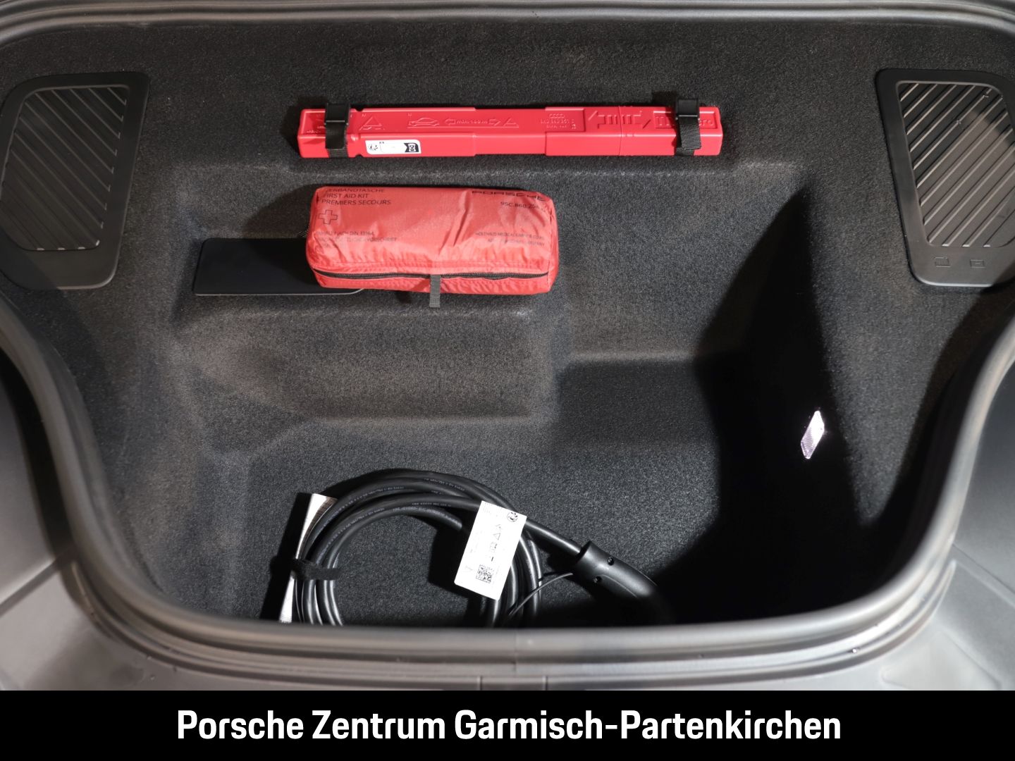 Porsche Macan Turbo 360 Kamera LenkradHZG Keyless Entry