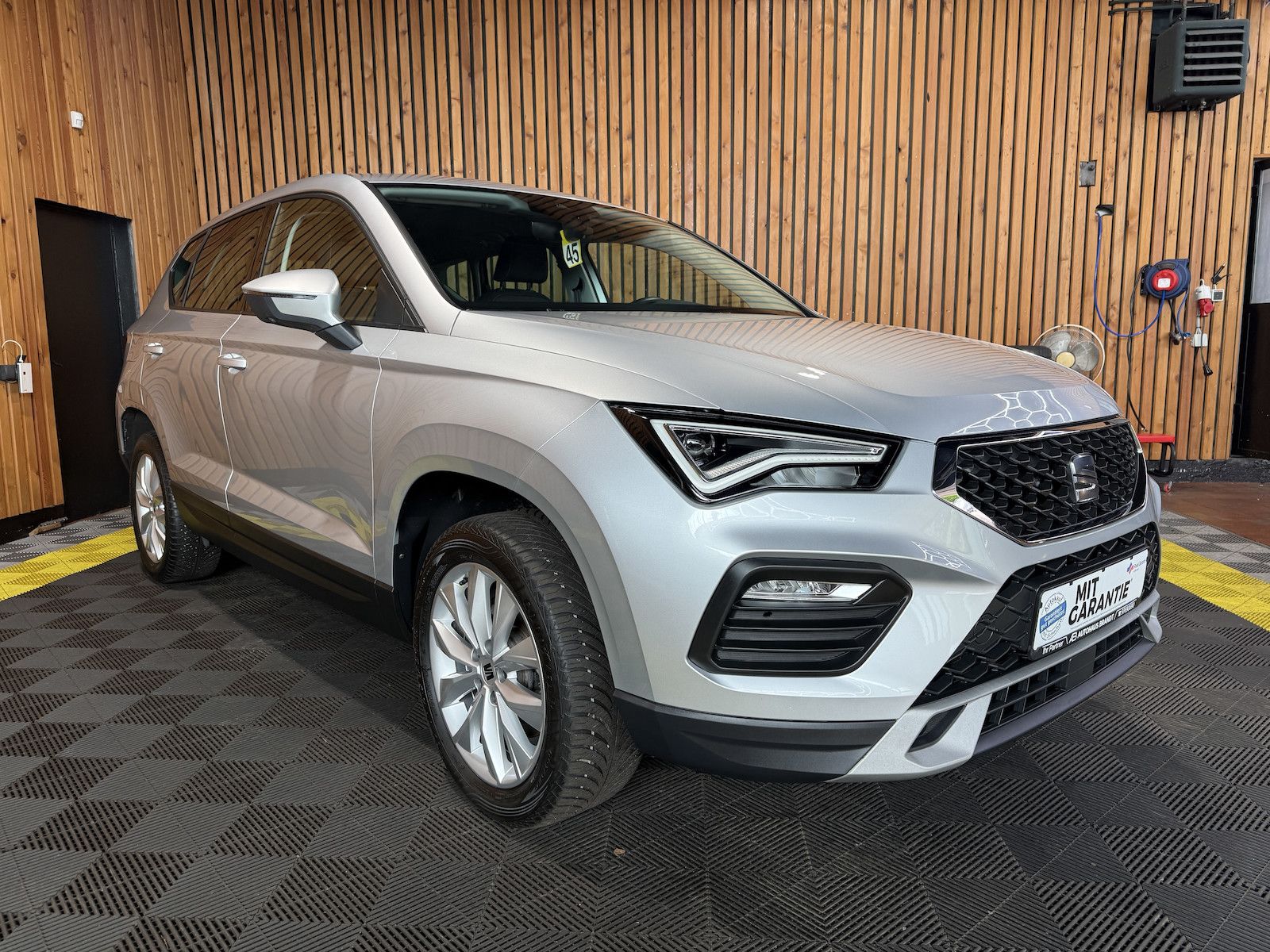 Seat Ateca 2,0 TDI DSG Navi*LED*Kam*Virtual*AHK*Beats