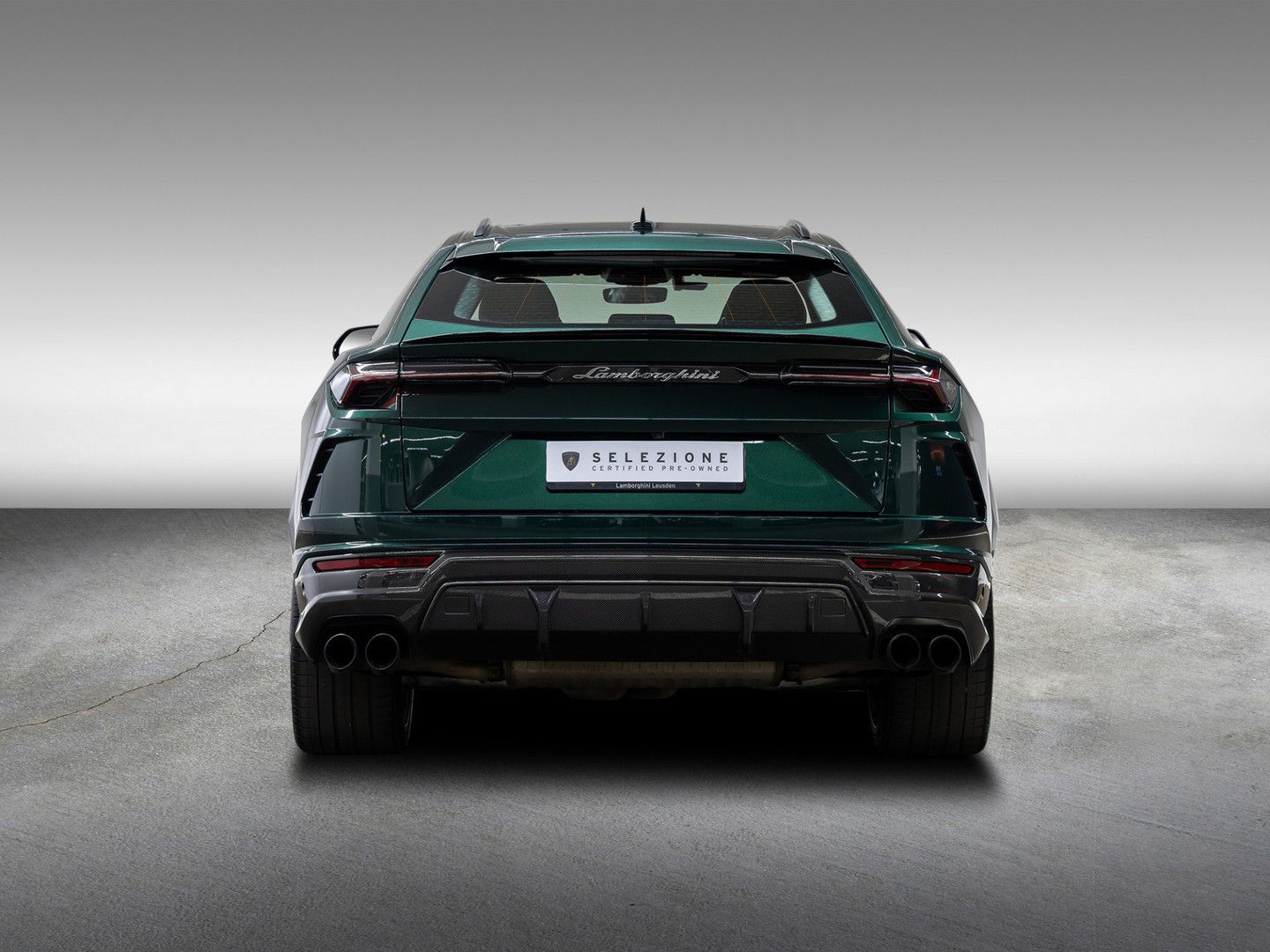 Lamborghini Urus - Samsaru's Car Outlet