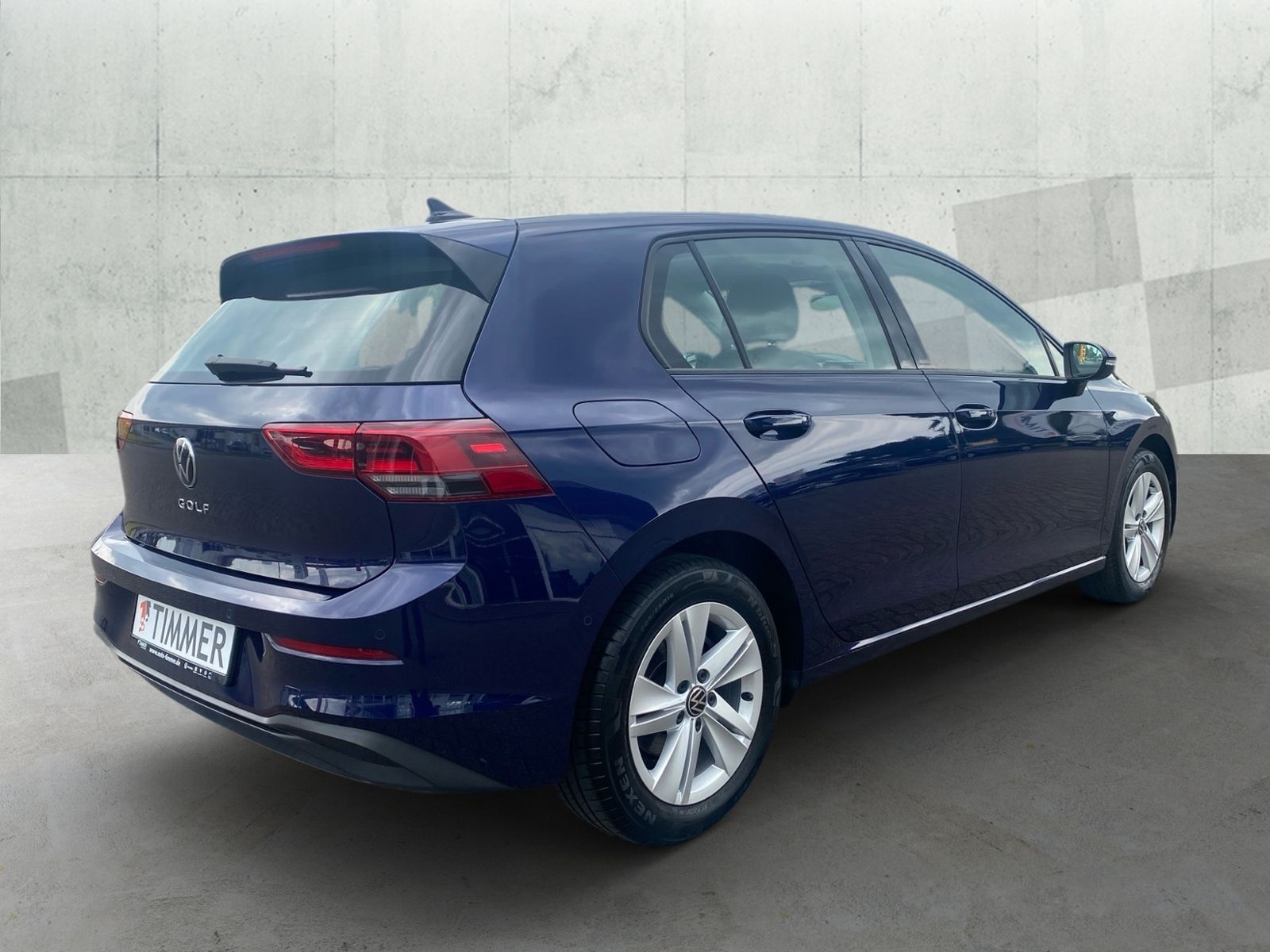 Volkswagen Golf VIII 2.0 TDI LIFE - Samsaru's Car Outlet