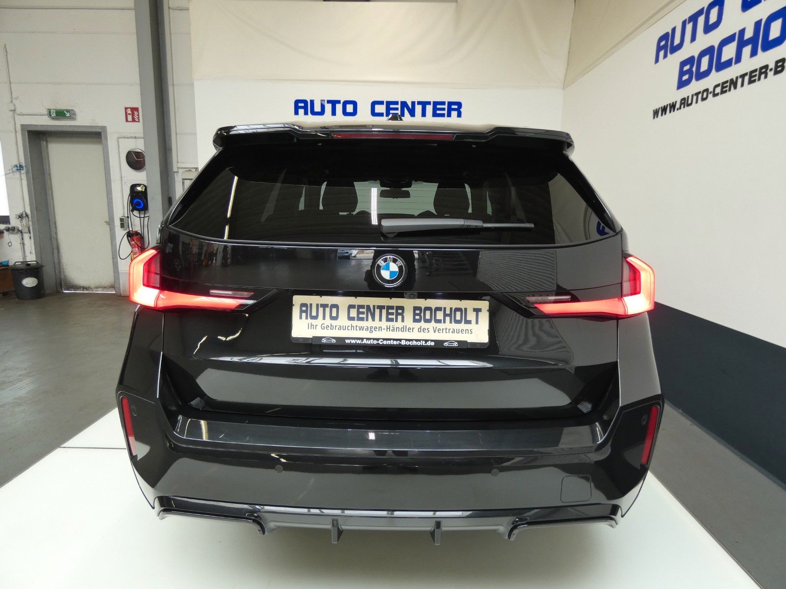 BMW X1 23d xDrive M Sportpaket - Samsaru's Car Outlet
