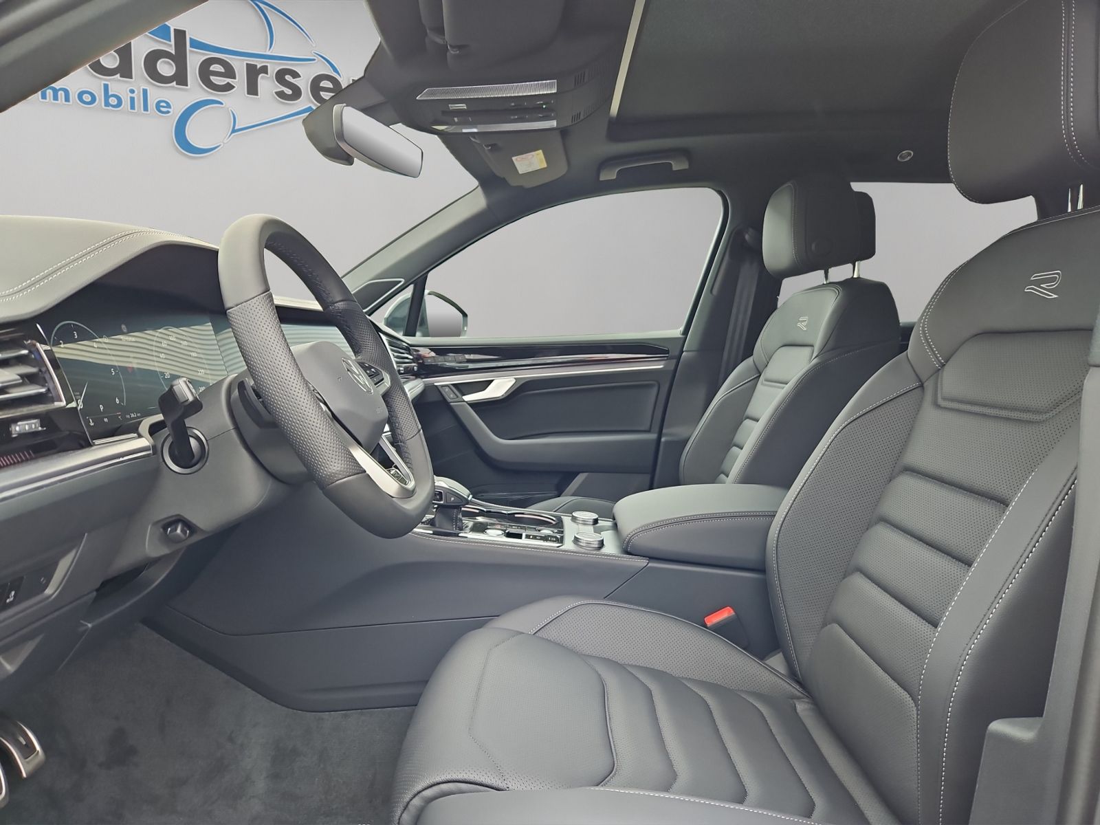 Volkswagen Touareg R-Line Black Style 3.0 TDI 4Motion AHK N