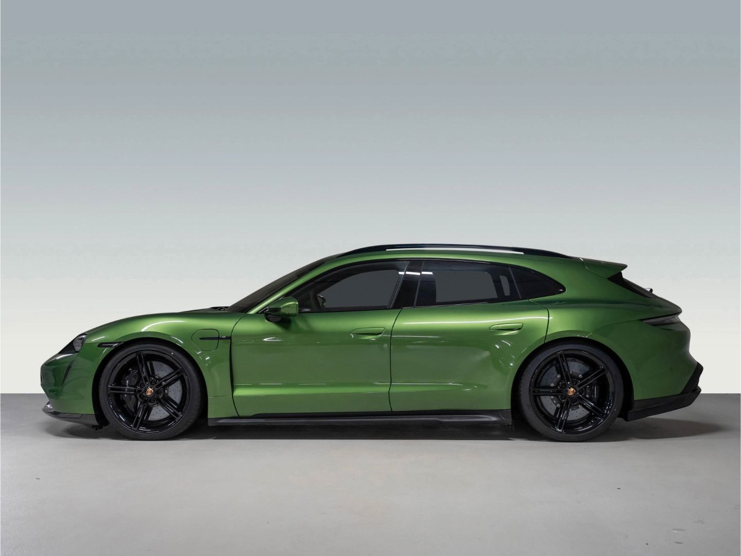 Porsche Taycan Turbo S Sport Turismo Burmester InnoDrive