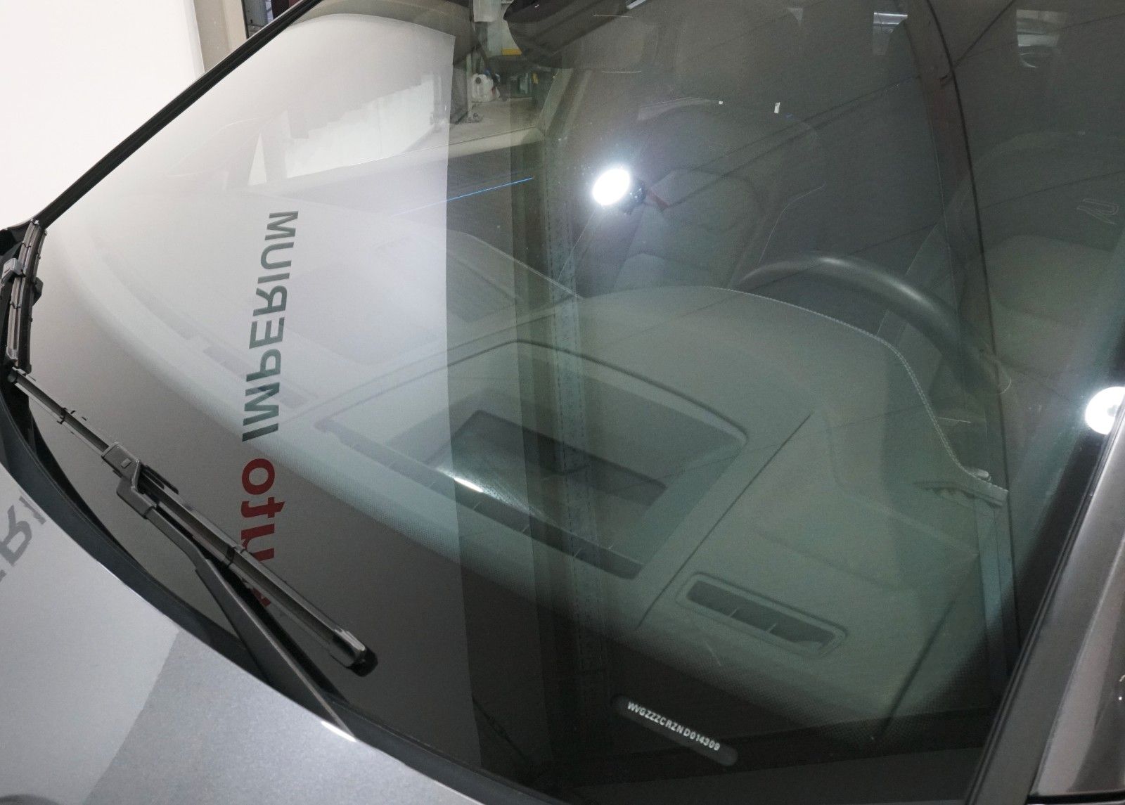 Volkswagen Touareg 3.0 TSI R-Line 4Motion - Samsaru's Car Outlet