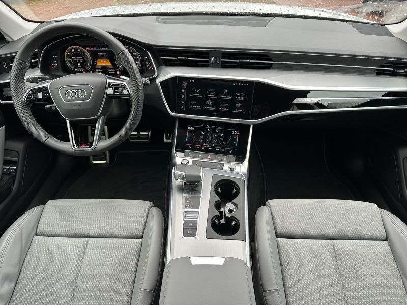 Audi A6 Avant 55 TFSIe quattro S-line - Samsaru's Car Outlet