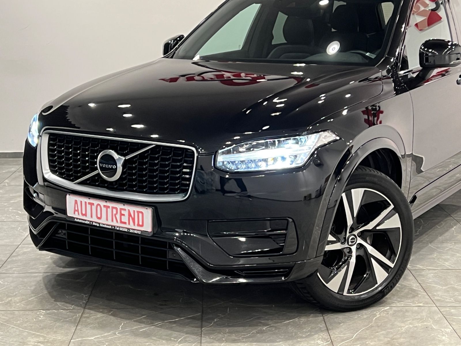 Volvo XC90 R Design AWD - Samsaru's Car Outlet