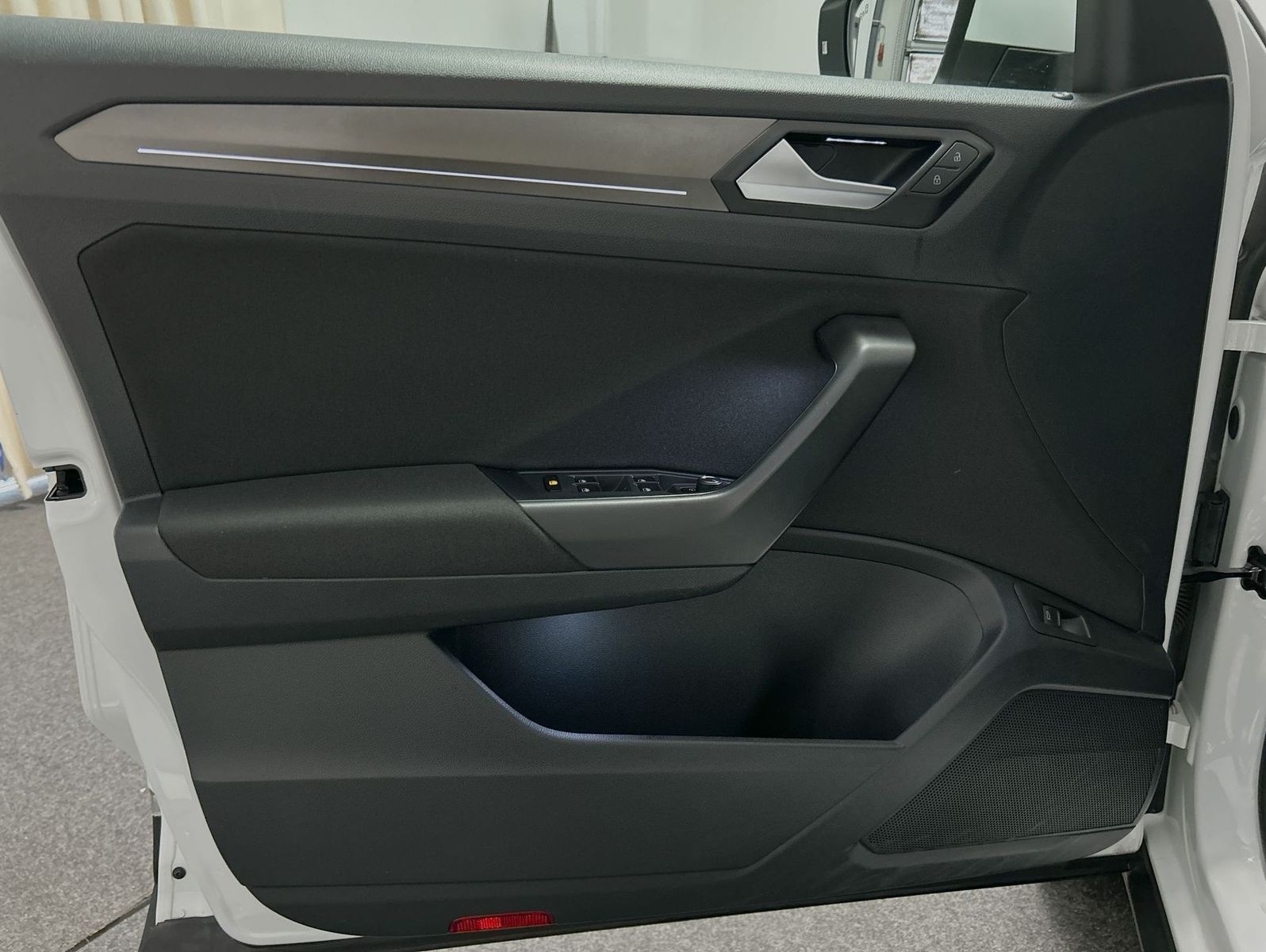 Volkswagen T-Roc Style 1.5TSI DSG - Samsaru's Car Outlet