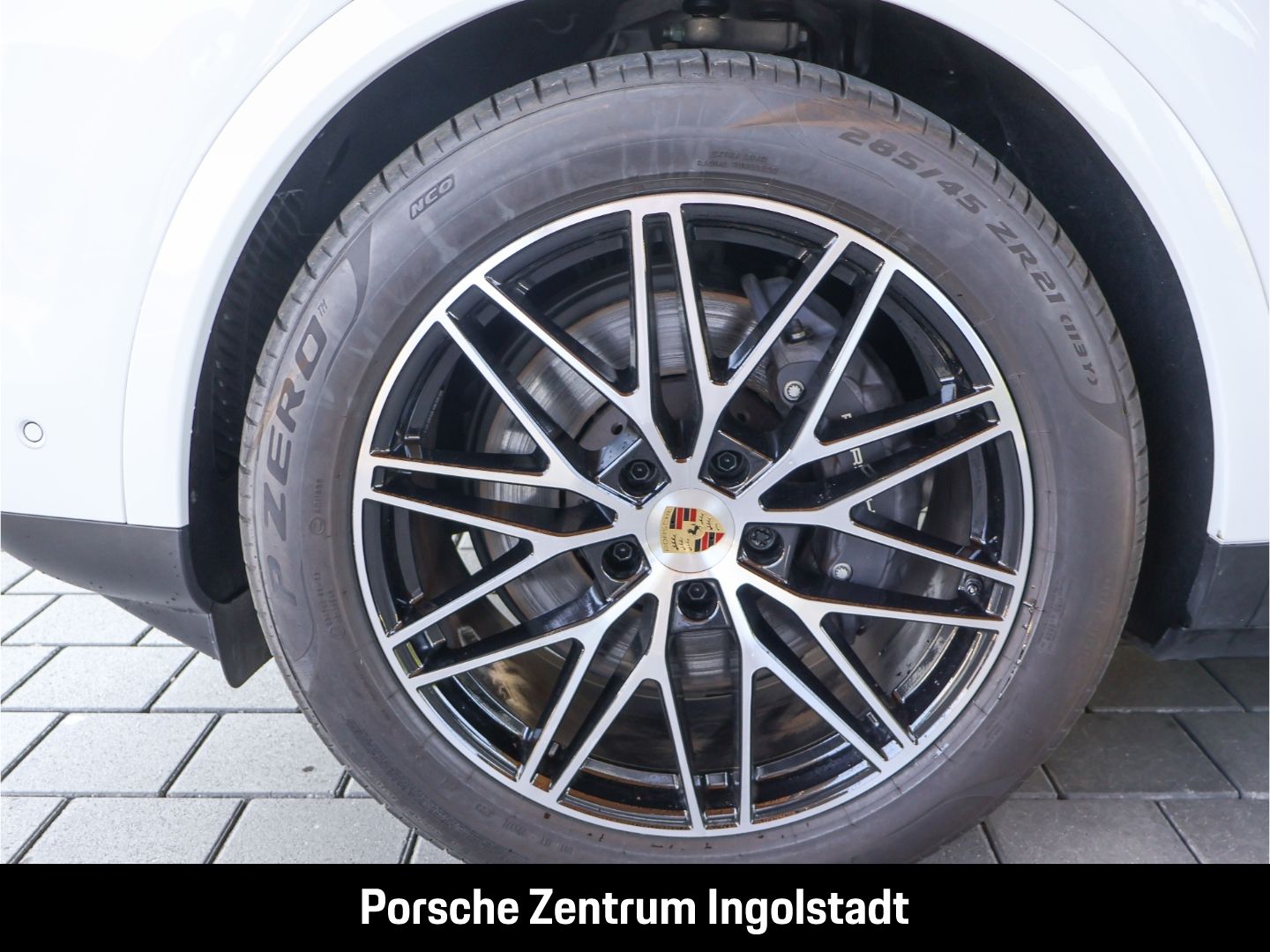 Porsche Cayenne E-Hybrid, Panorama, Luftfederung, Surrou