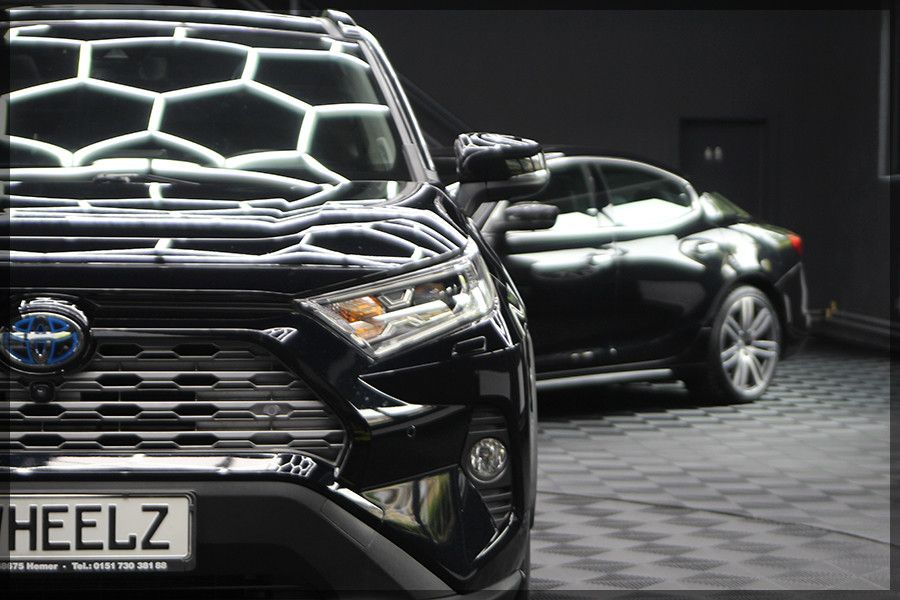 Toyota RAV 4 2.5 Hybrid Lounge AWD - Samsaru's Car Outlet