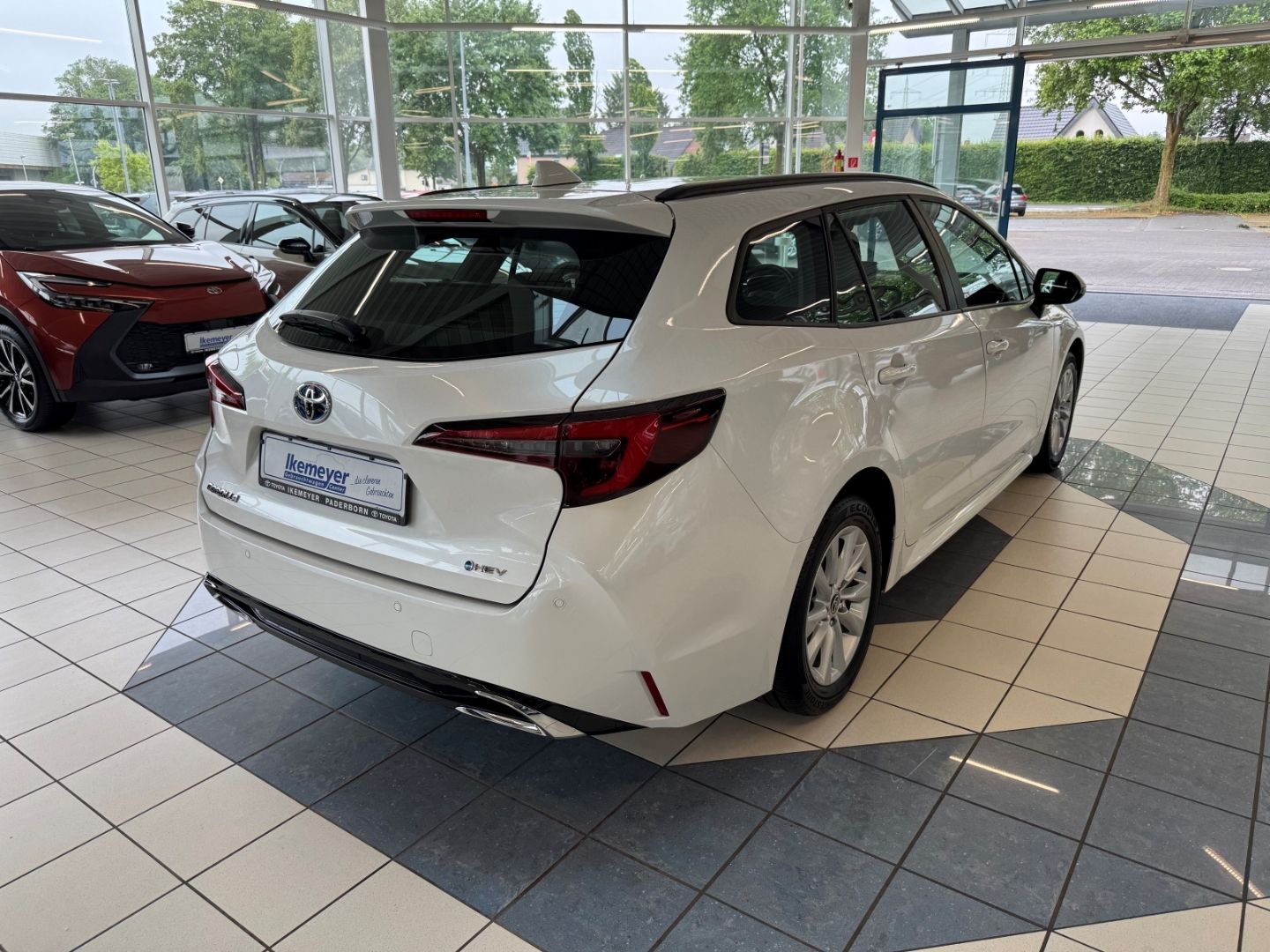 Toyota Corolla Touring Sports Hybrid Team DK Sitzheizun