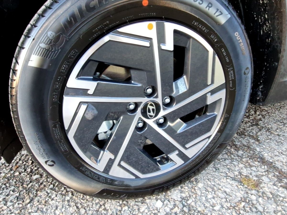 Hyundai TUCSON 1.6 T-GDI Select - Samsaru's Car Outlet