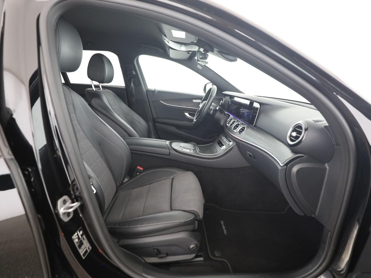 Mercedes-Benz E 220 d T Night Avantgarde AHK Distronic Kamera