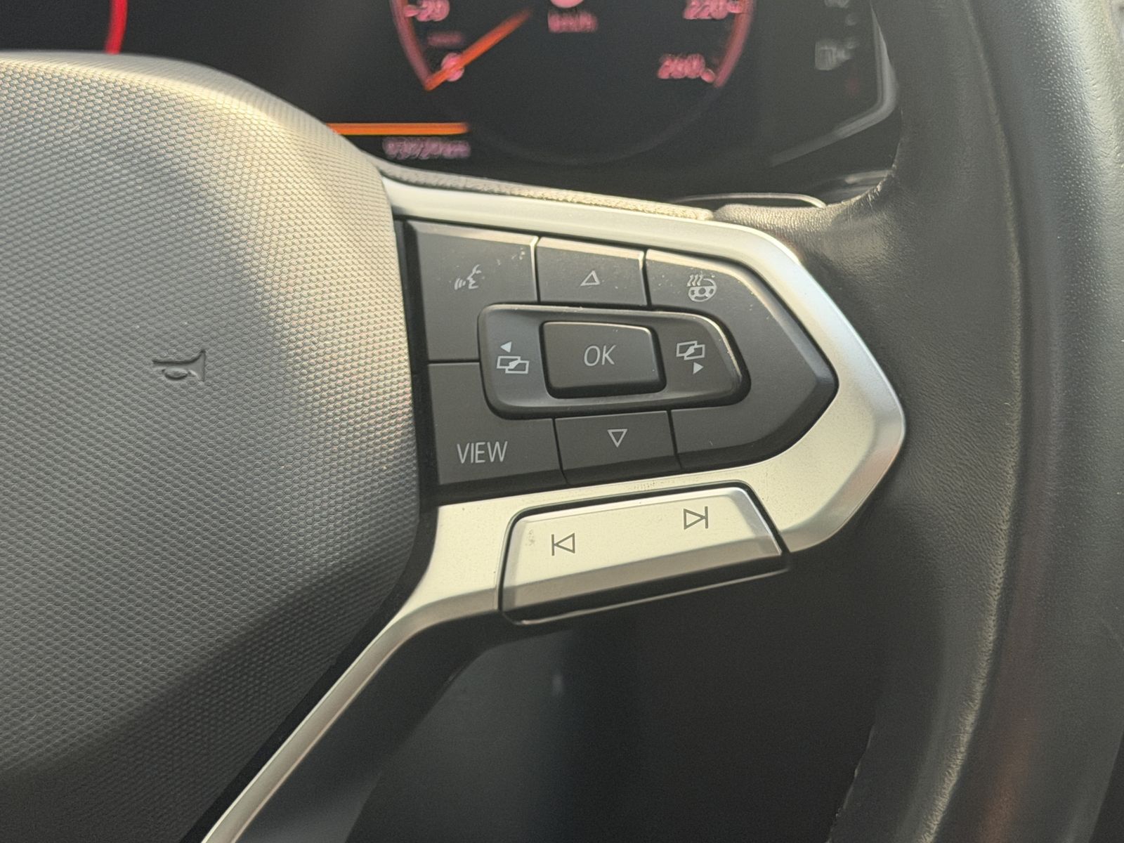 Volkswagen Passat R-Line LED Virtual Pano Massage H&K AHK