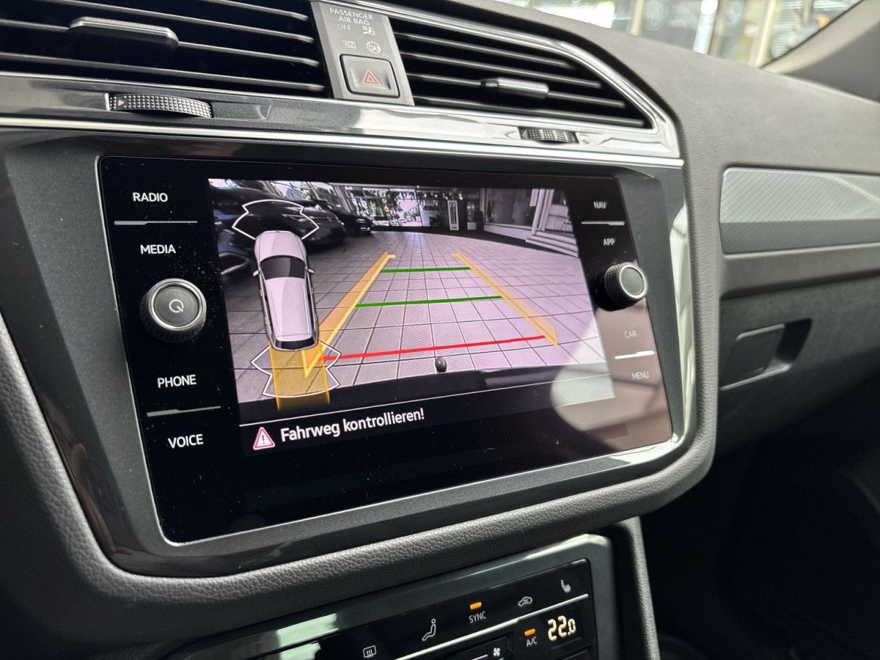 Volkswagen Tiguan 2.0 TDI Active - Samsaru's Car Outlet