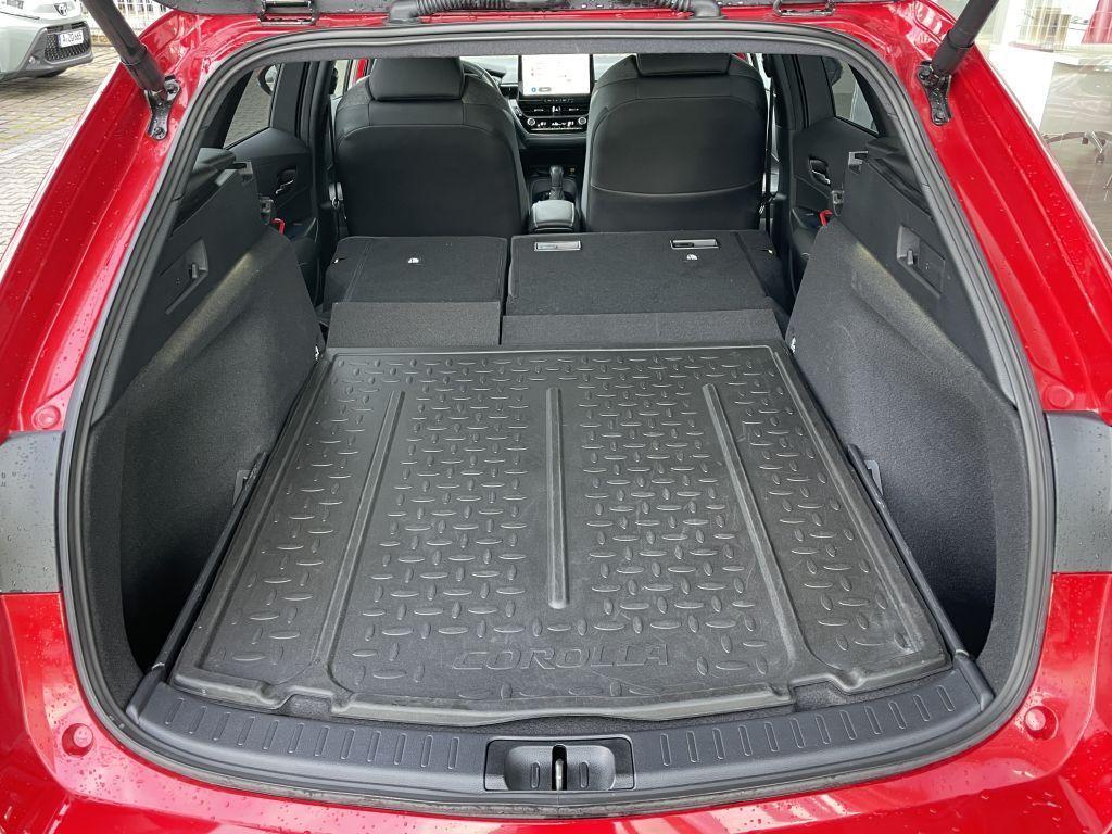 Toyota Corolla 1.8 Hybrid Touring Sports Team Deutschl