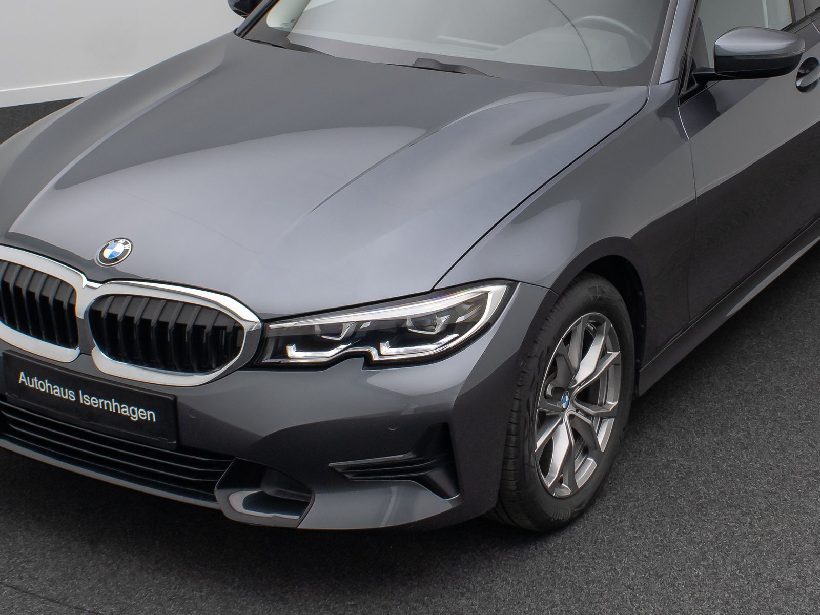 BMW 320d xD Sport Line - Samsaru's Car Outlet