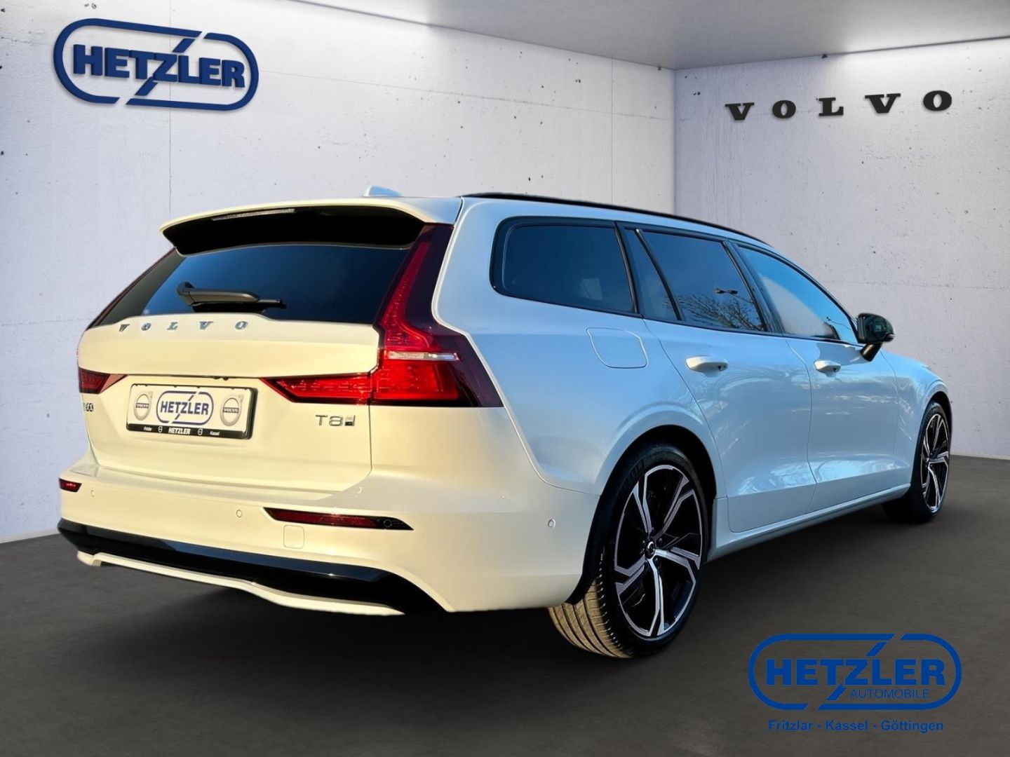 Volvo V60 Kombi Plus Dark Recharge Plug-In Hybrid AWD