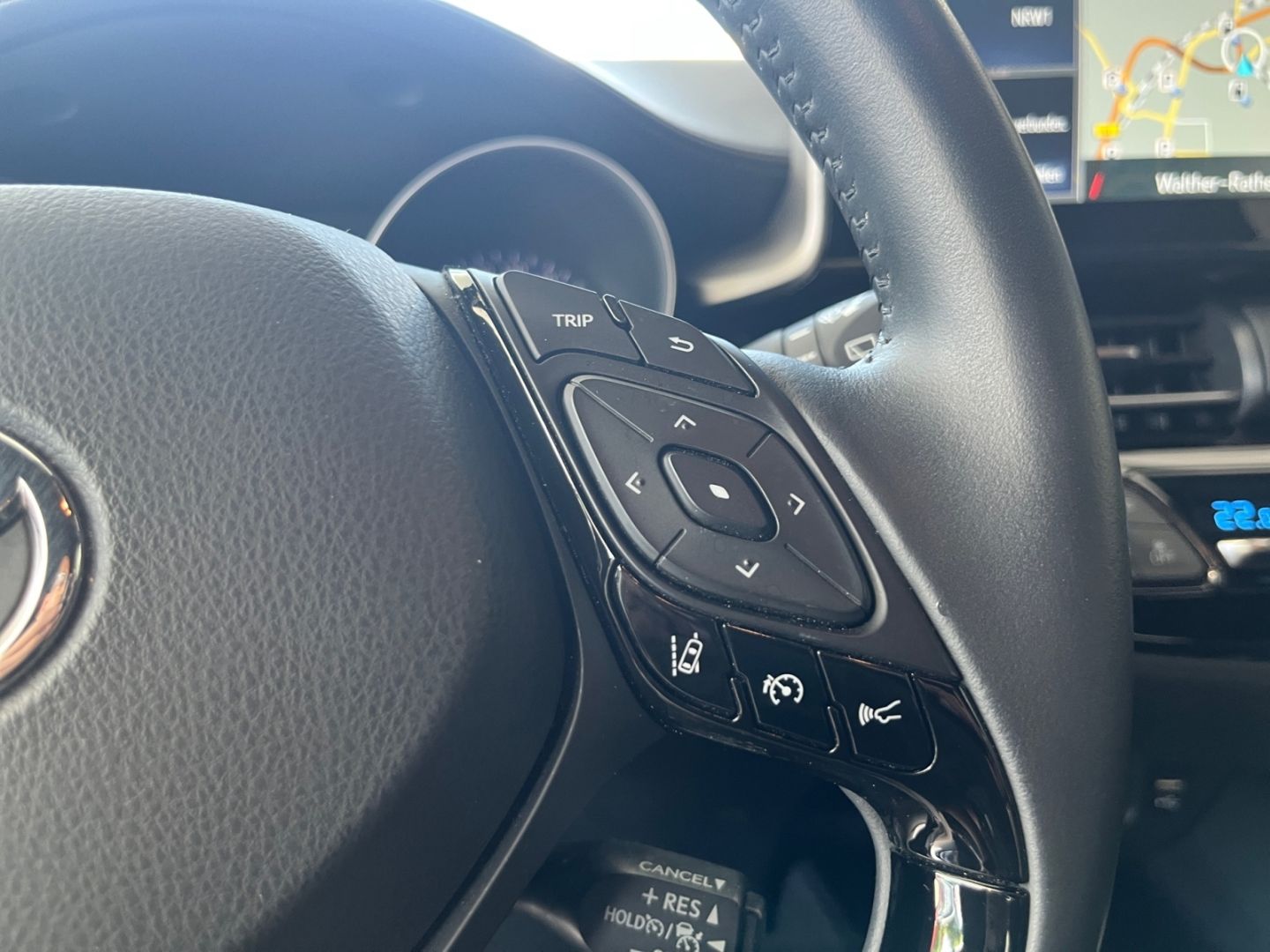 Toyota C-HR 1.8 Hybrid Business-Edition - Samsaru's Car Outlet