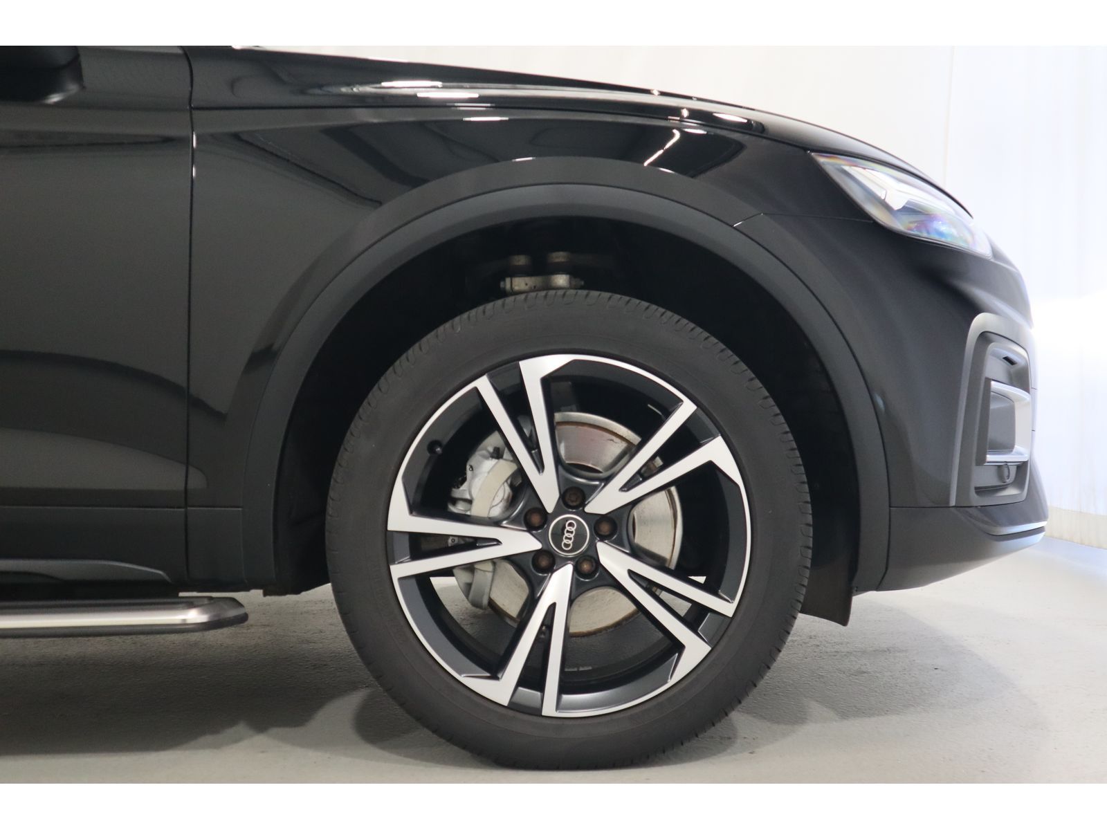 Audi Q5 40 TDI quattro - Samsaru's Car Outlet
