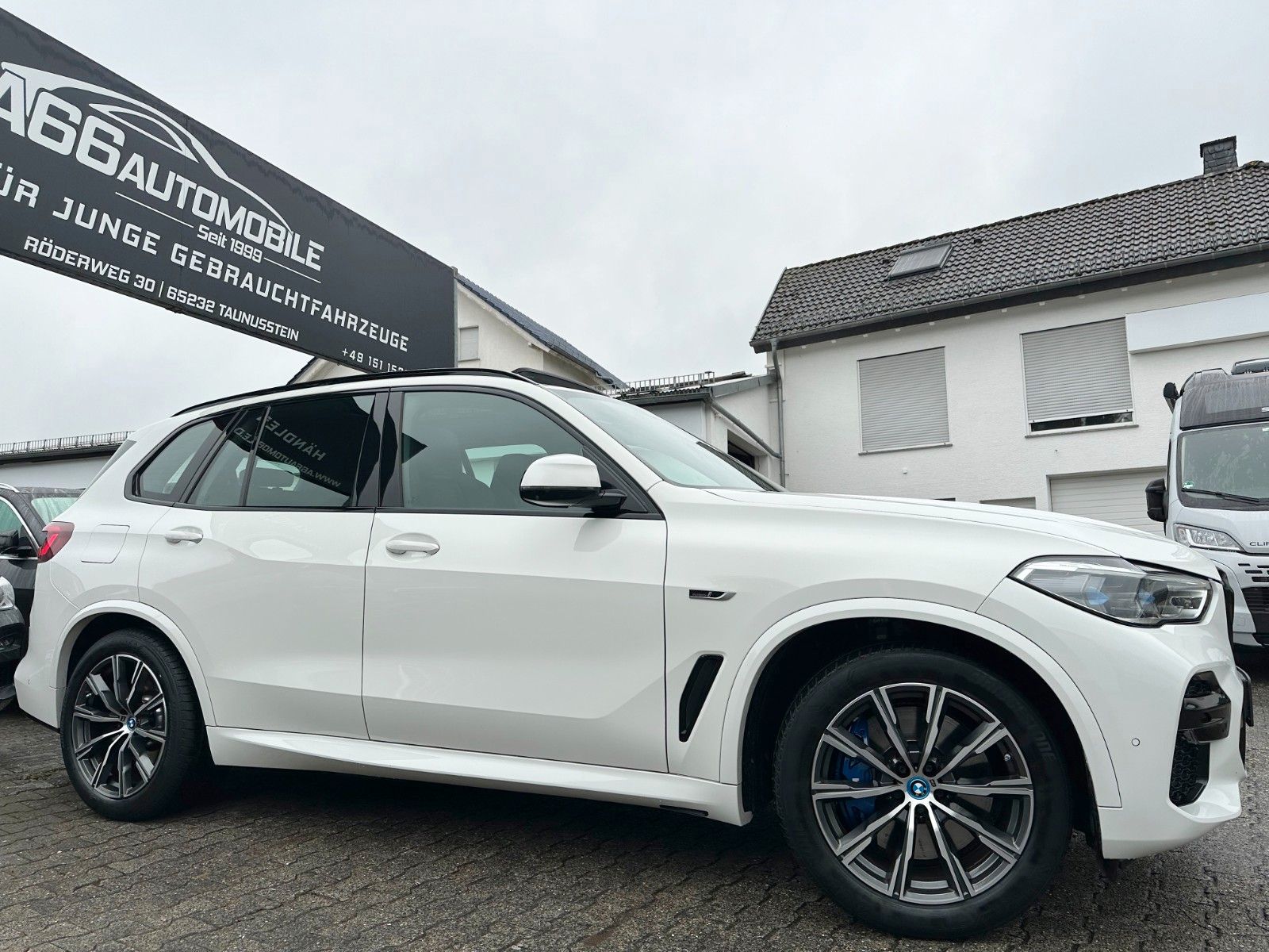 BMW X5 xDr45e M Sport PANO*M Sitze*Laser*ACC*360°