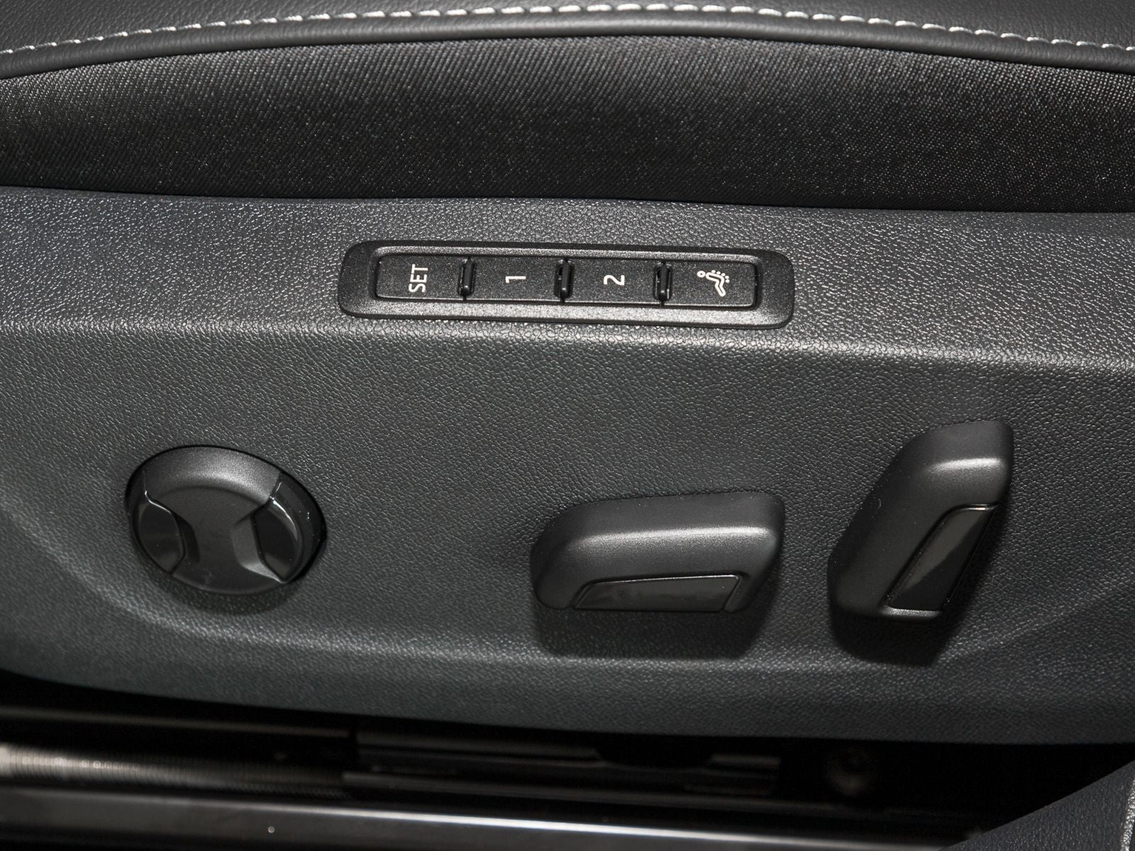 Skoda Octavia Combi 2.0 TDI DSG RS Plus - Samsaru's Car Outlet