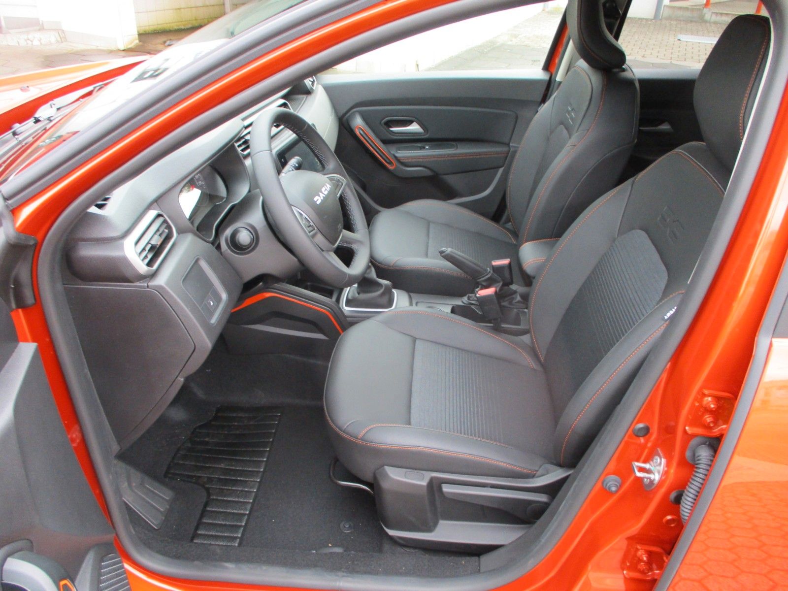 Dacia Duster Extreme TCe 150 EDC - Samsaru's Car Outlet