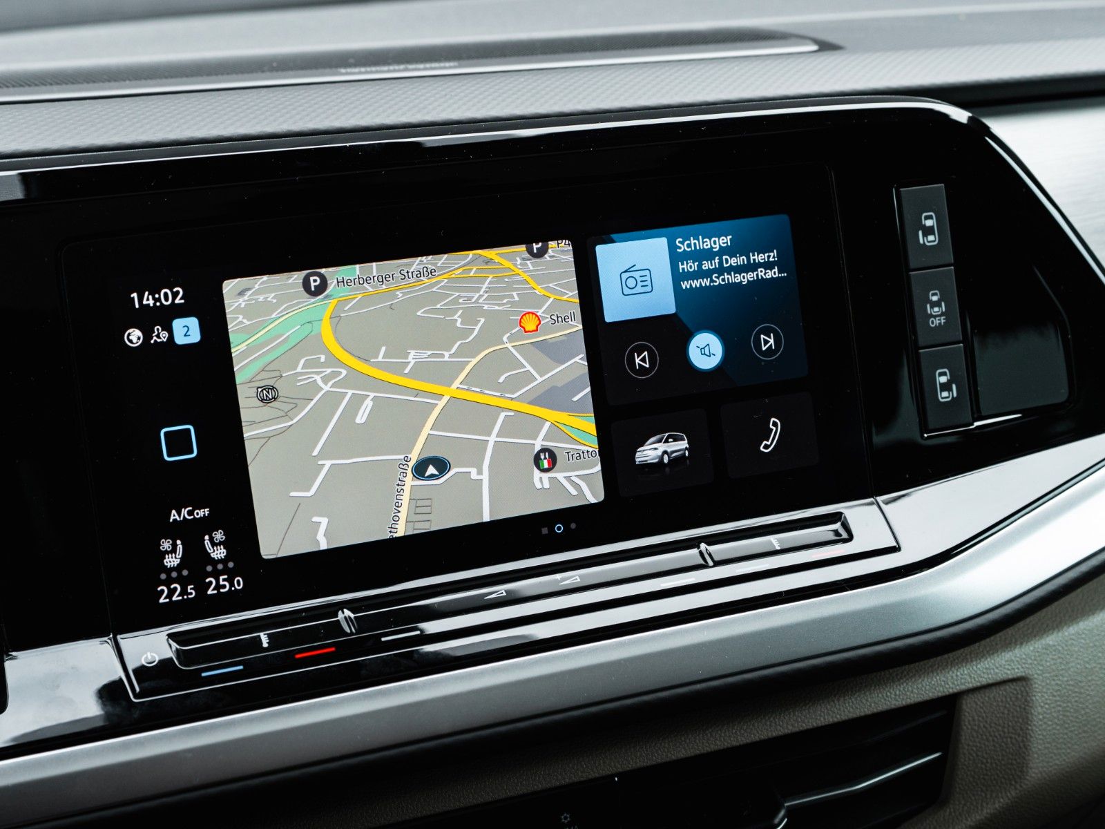 Volkswagen T7 Multivan LANG 100% VOLL TSDHZG LEDER PANO