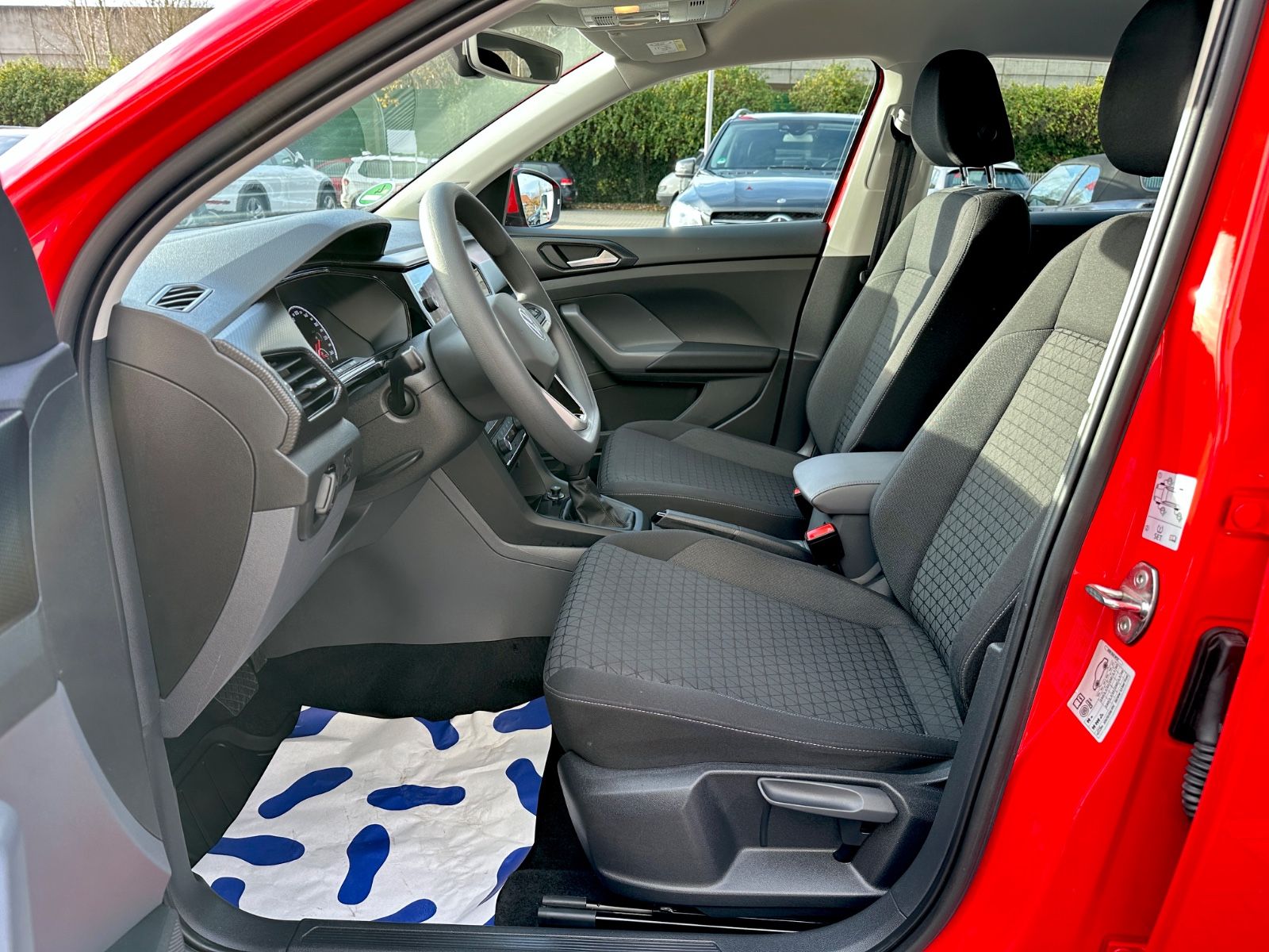 Volkswagen T-Cross 1.0 TSI Life - Samsaru's Car Outlet