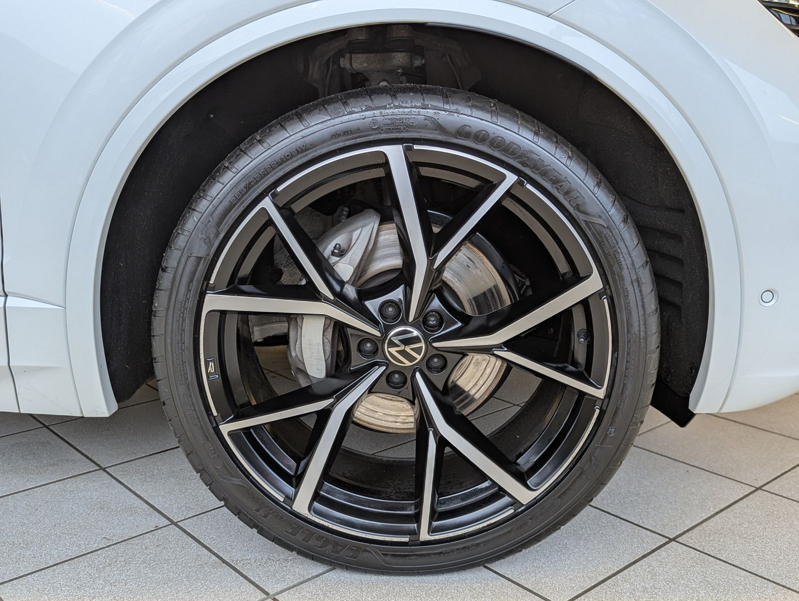 Volkswagen Touareg 3.0TDI 4M R-Line VOLL Black 22" UPE 114T