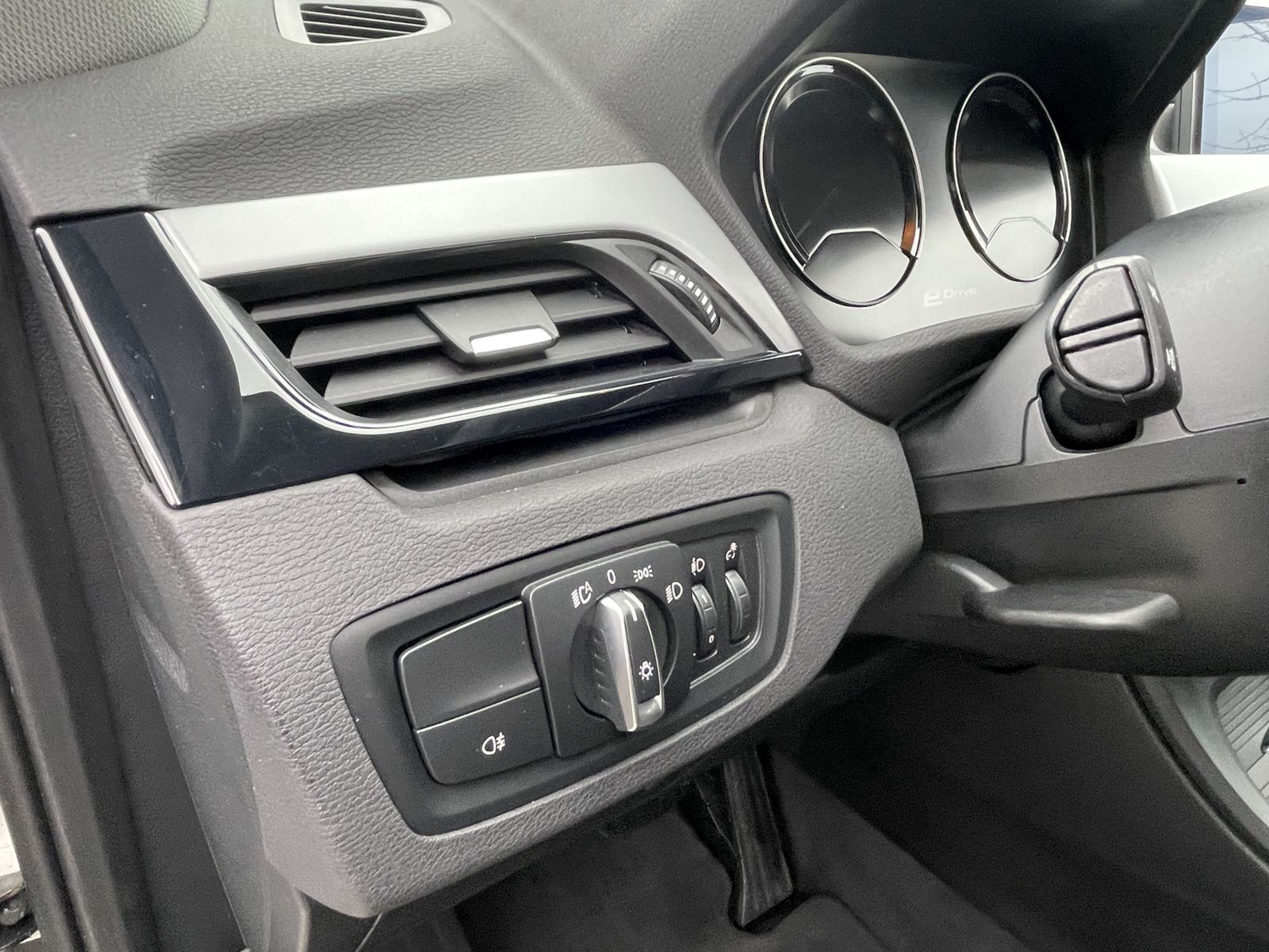 BMW X1 xDrive25e - Samsaru's Car Outlet