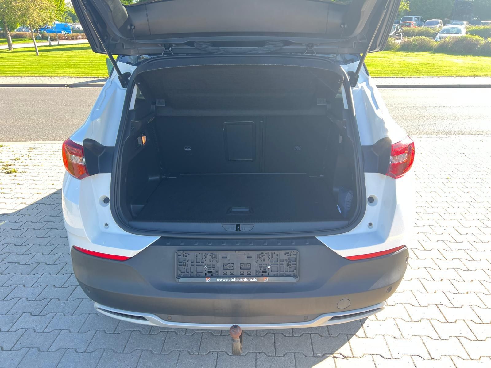 Opel Grandland X 2.0 D 120 Jahre Aut. - Samsaru's Car Outlet
