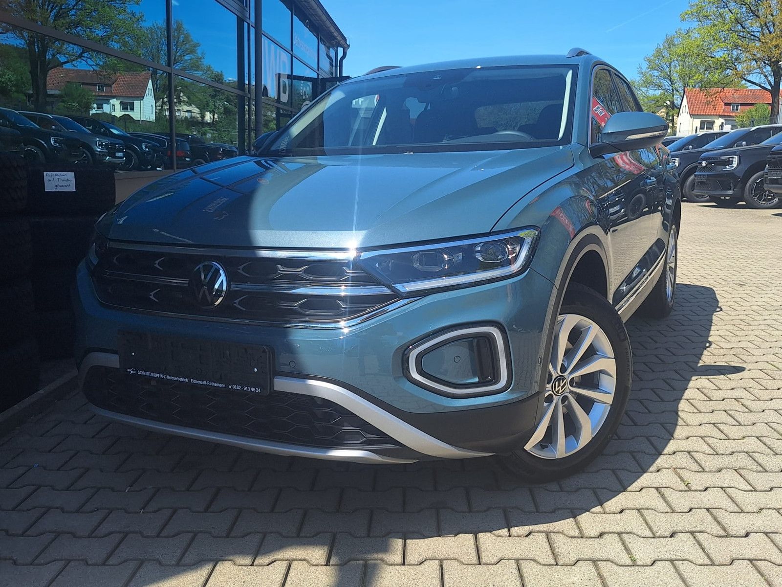 Volkswagen T-Roc Style 2.0 TDI DSG - Samsaru's Car Outlet