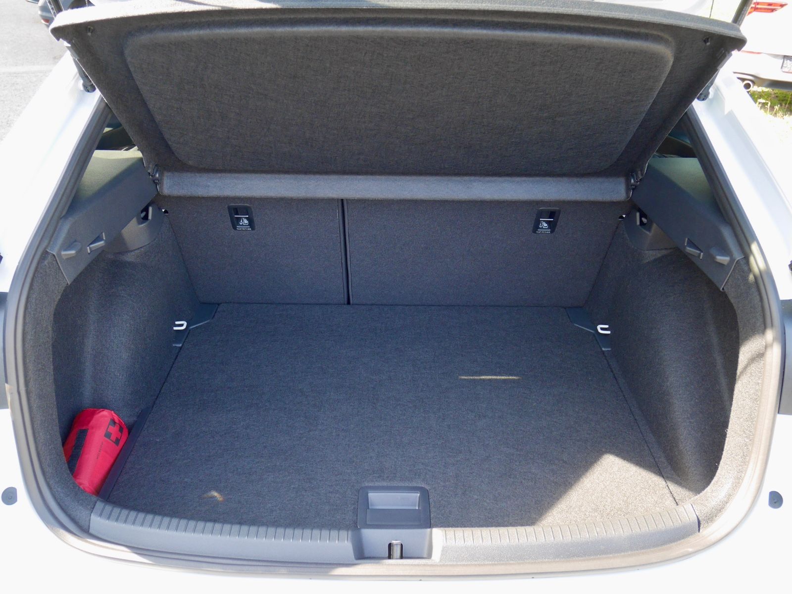 Volkswagen Taigo 1.5 TSI DSG R-Line - Samsaru's Car Outlet