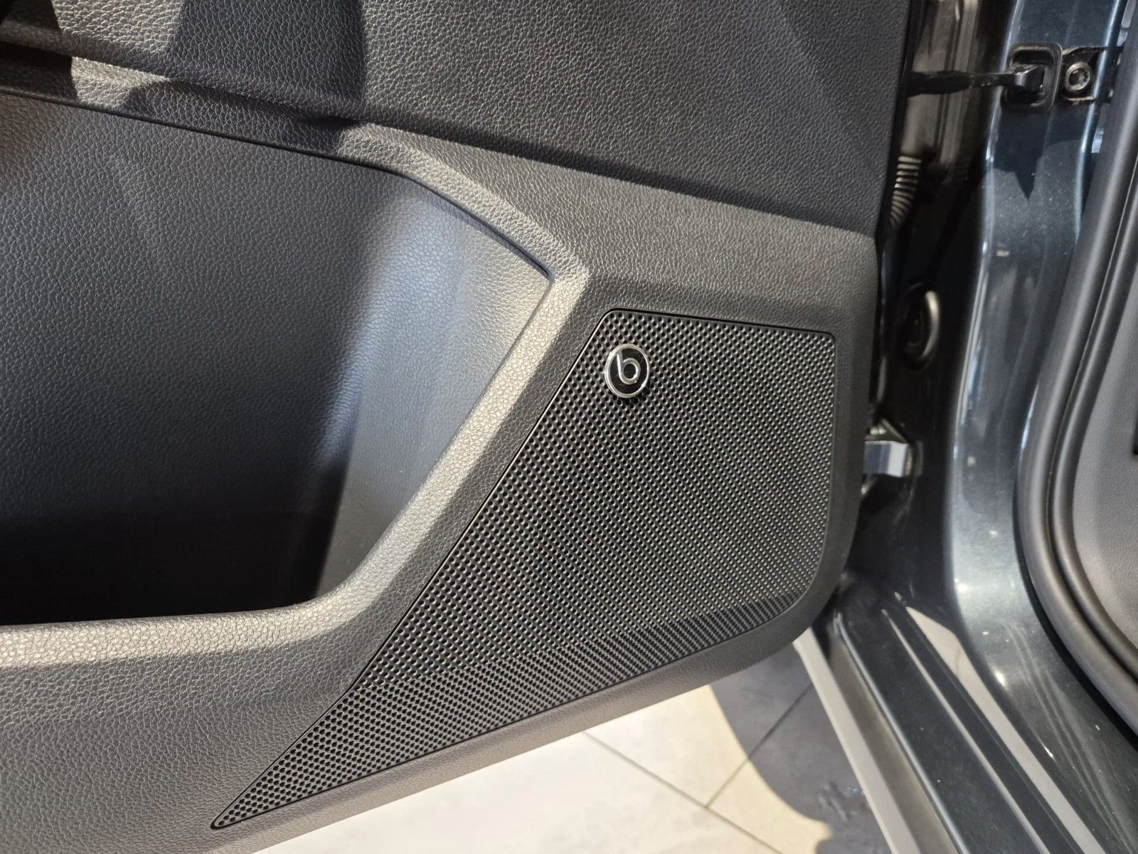 Seat Arona FR Black Edition 1.0 TSI 110 PS 7-Gang-DSG
