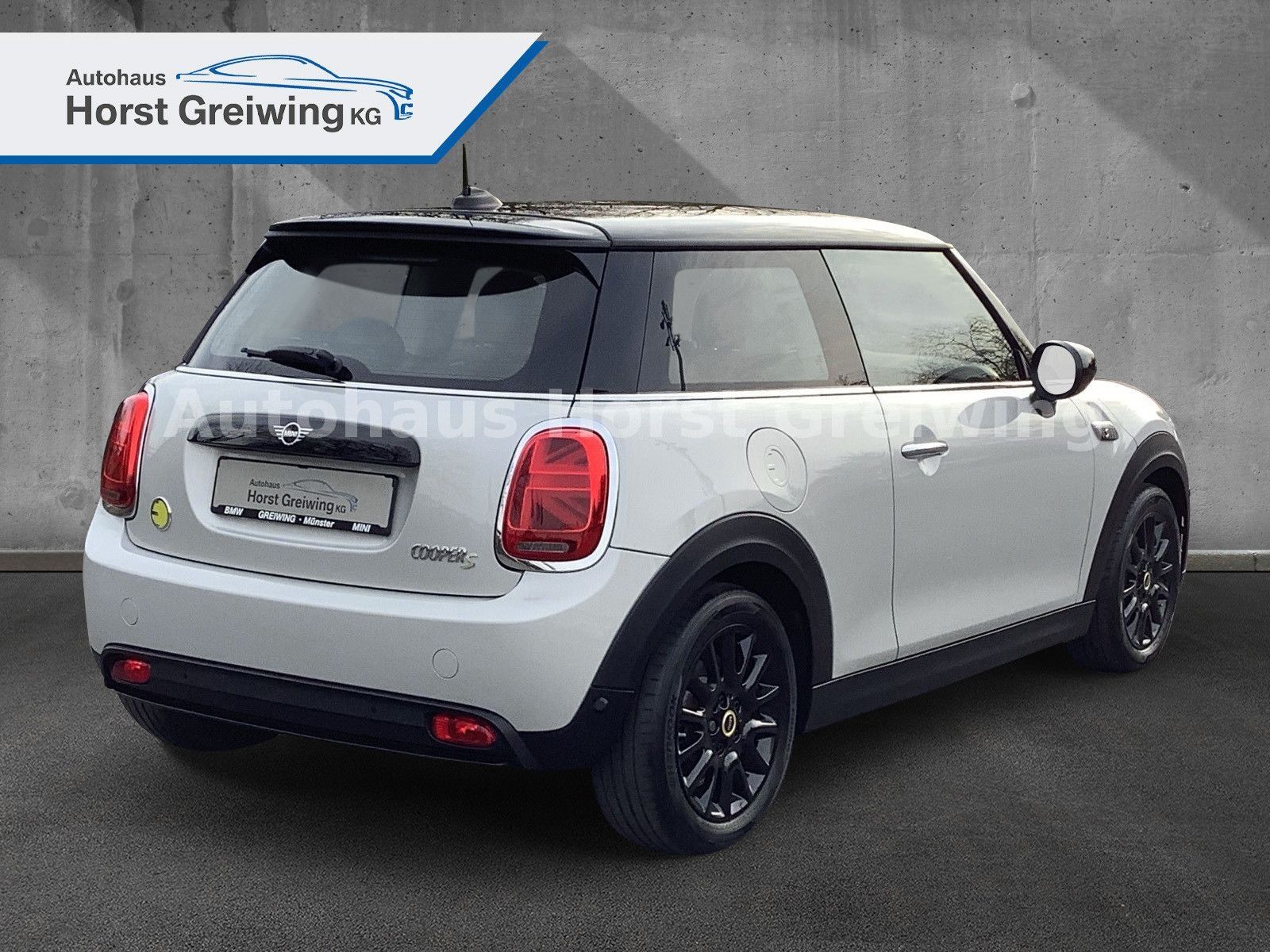 MINI 3-trg. Cooper SE Classic - Samsaru's Car Outlet