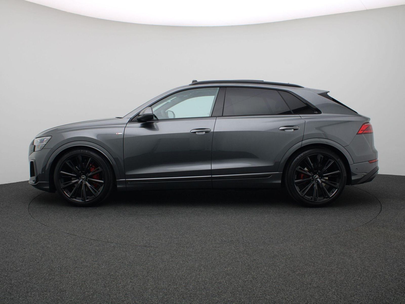 Audi Q8 50 TDI quattro S-Line - Samsaru's Car Outlet
