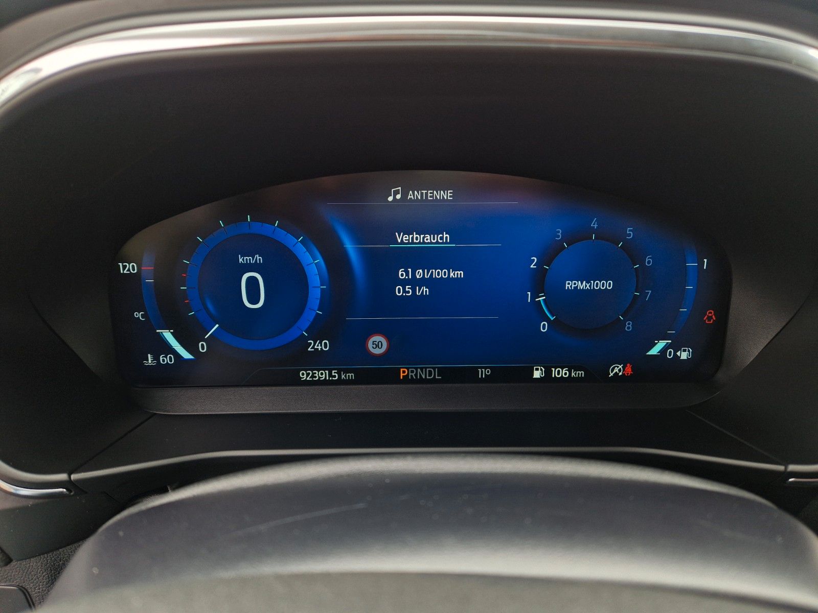 Ford Focus Tun.Titanium 1.Hd Aut. LED AHK NAVI Rf ACC
