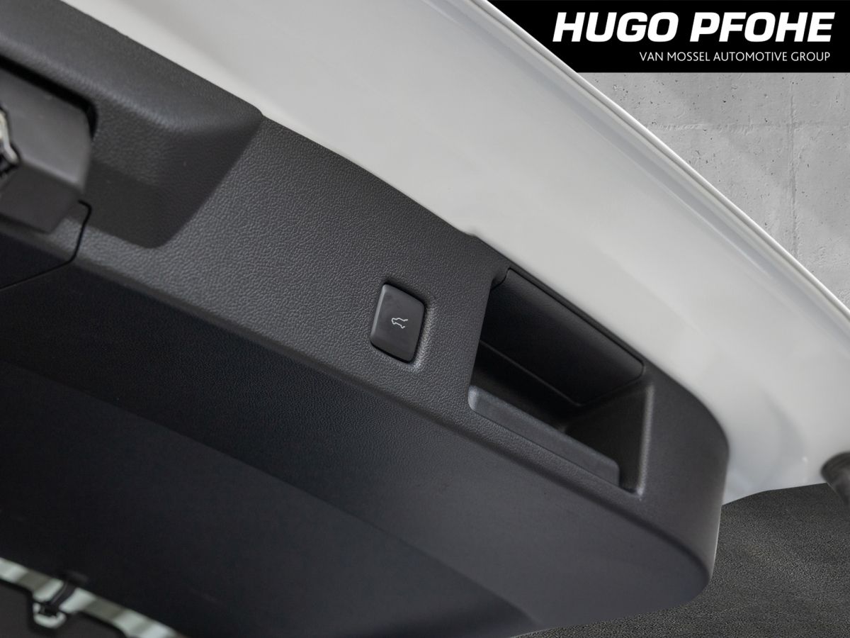 Ford Kuga ST-Line X 1.5 - Samsaru's Car Outlet