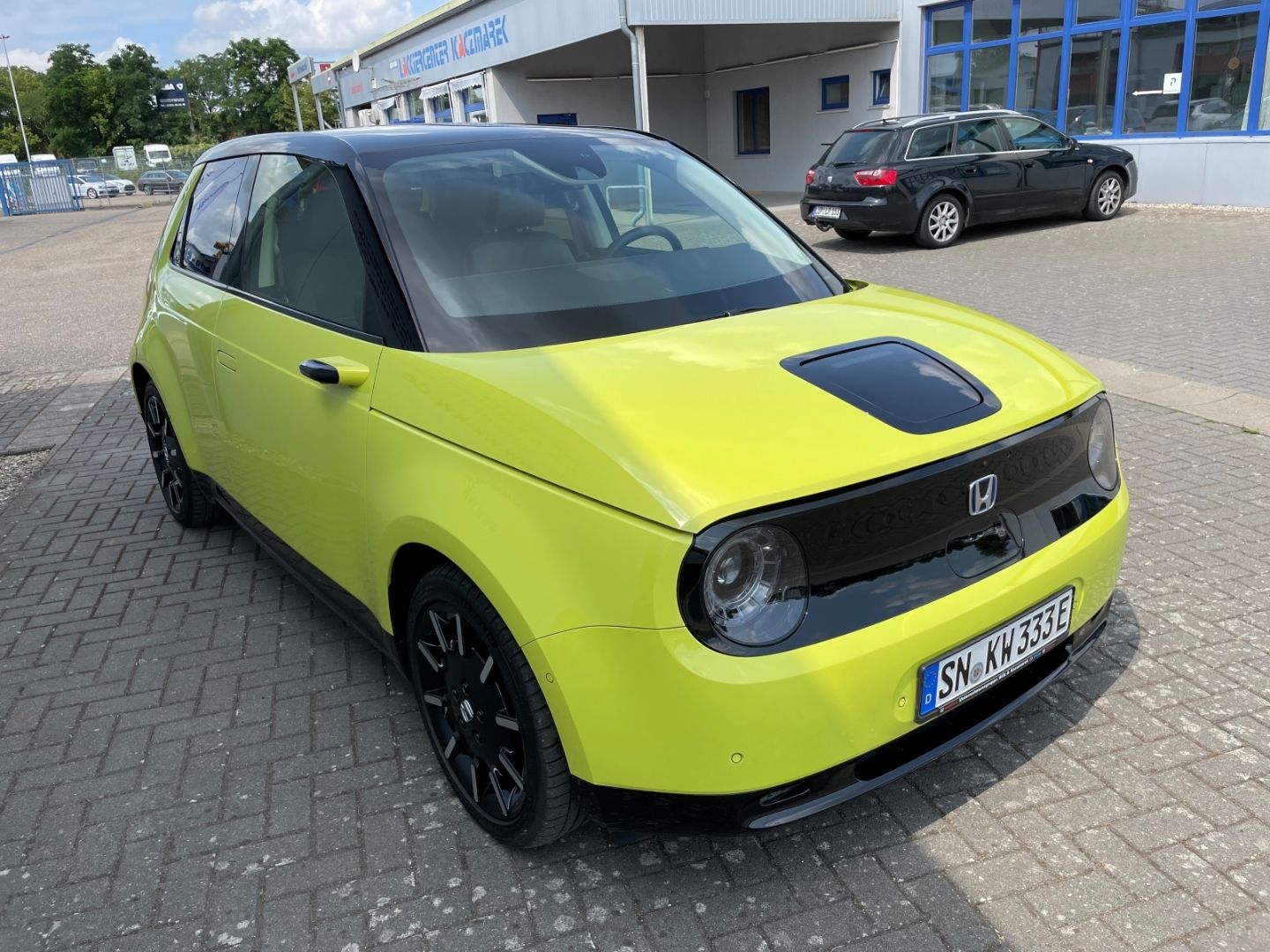 Honda e Advanc Park-Assistent Panorama Navi Soundsyste