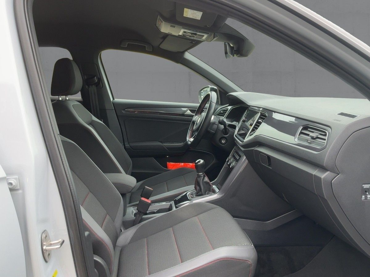 Volkswagen T-Roc 1.5 TSI SPORT - Samsaru's Car Outlet