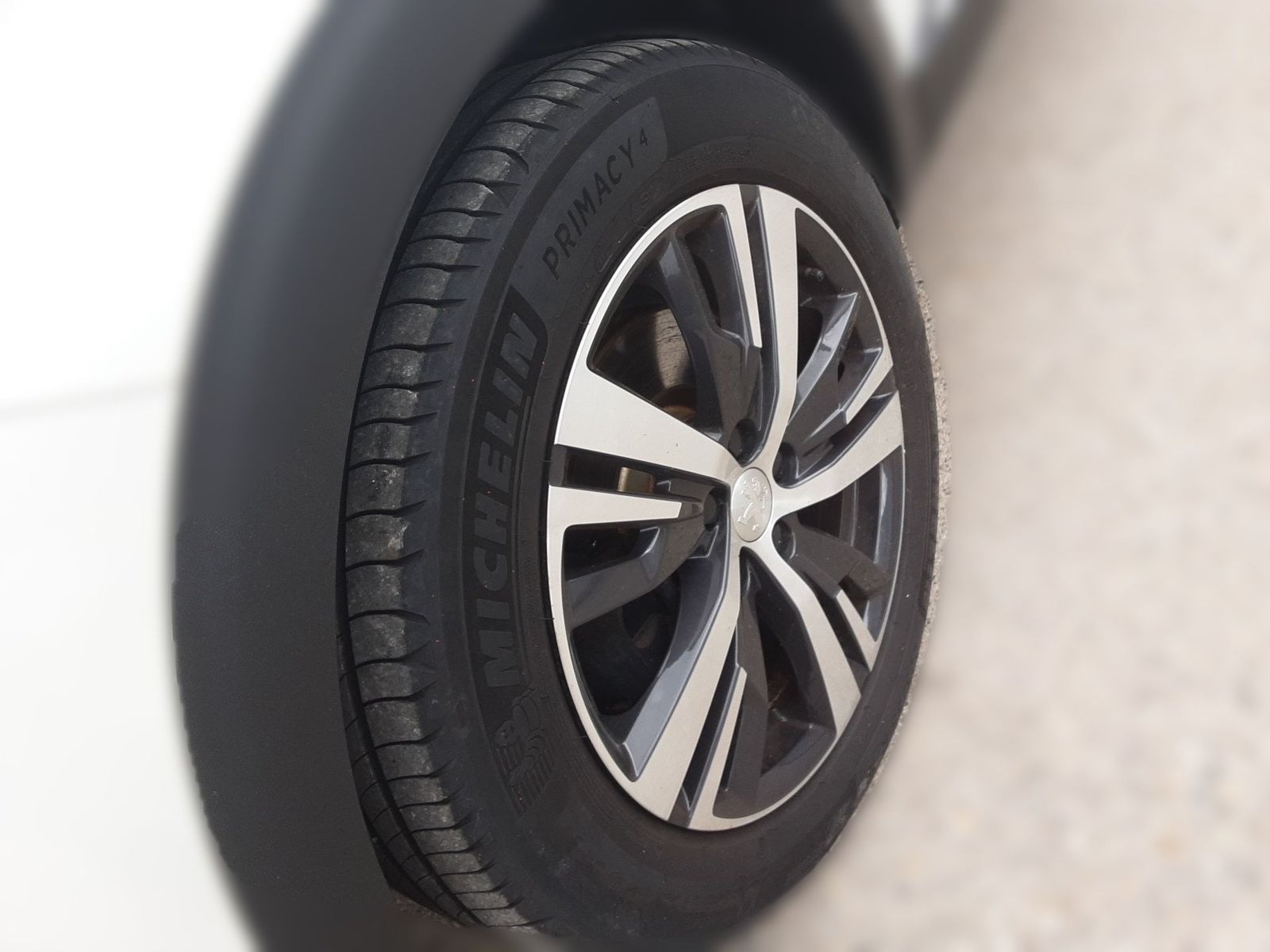Peugeot 3008 Hybrid 225 (Plug-In) e-EAT8 Allure Navi PDC