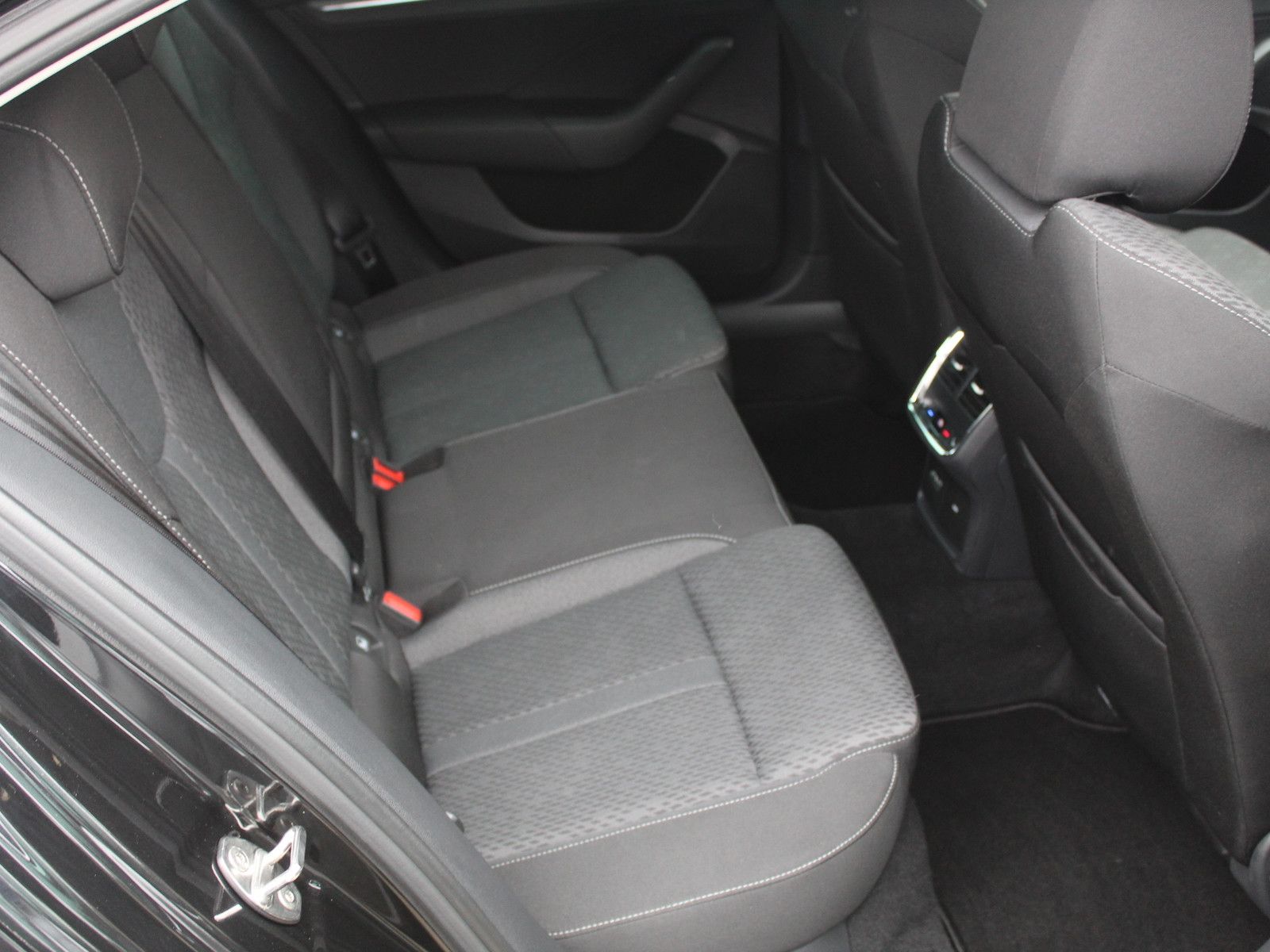 Skoda Octavia Style 2,0 TDI DSG Head Up Kamera Virtual