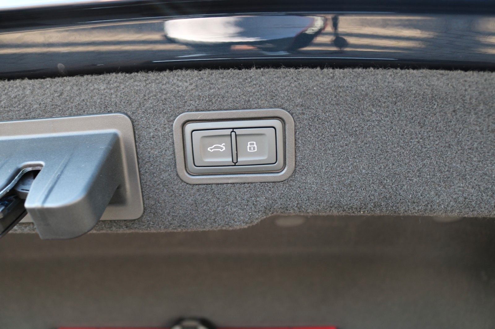 Audi A8 55 TFSI quattro - Samsaru's Car Outlet