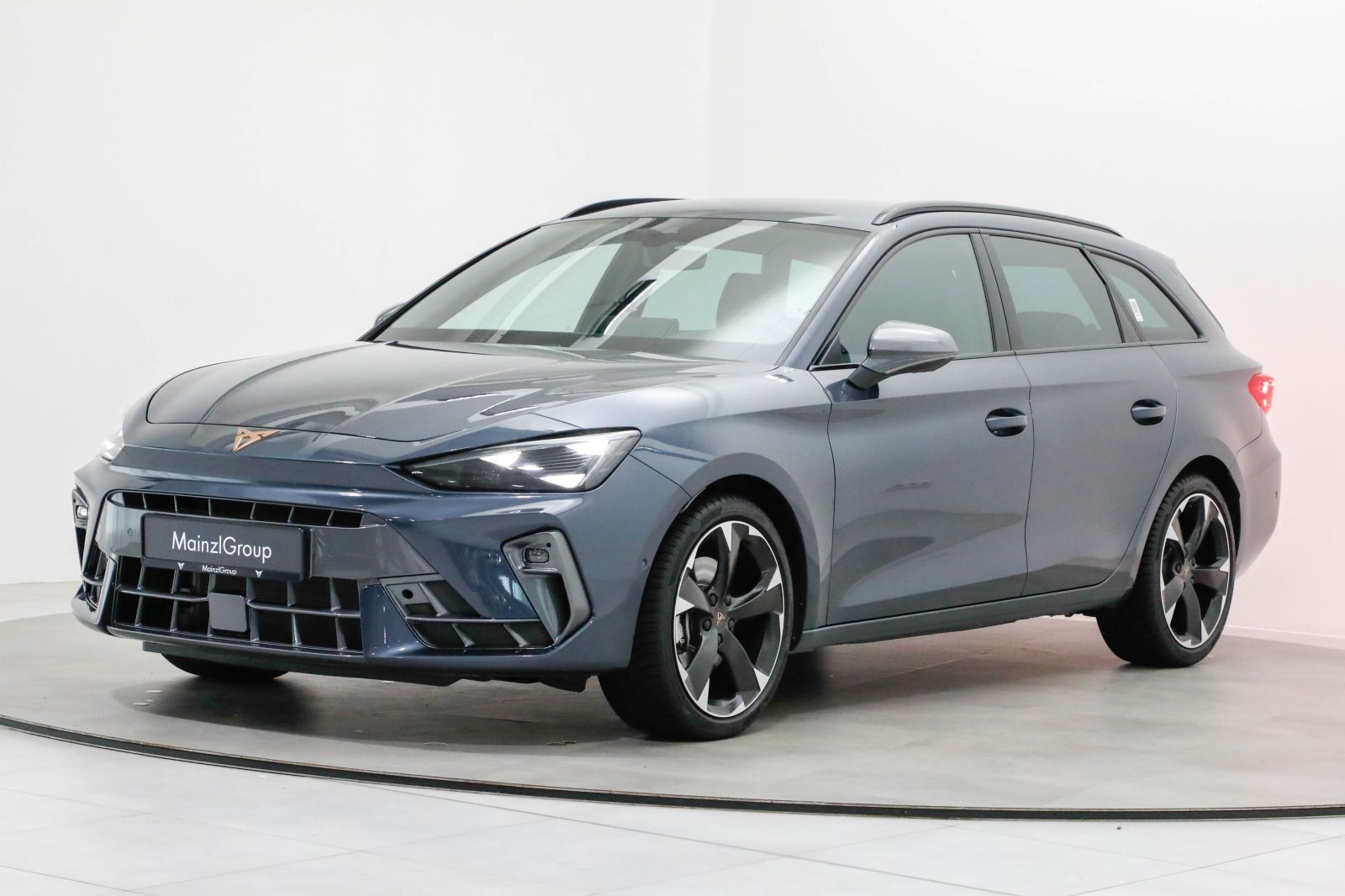 Seat Leon ST 2.0 TDI DSG AHK Kamera Navi ACC Keyless