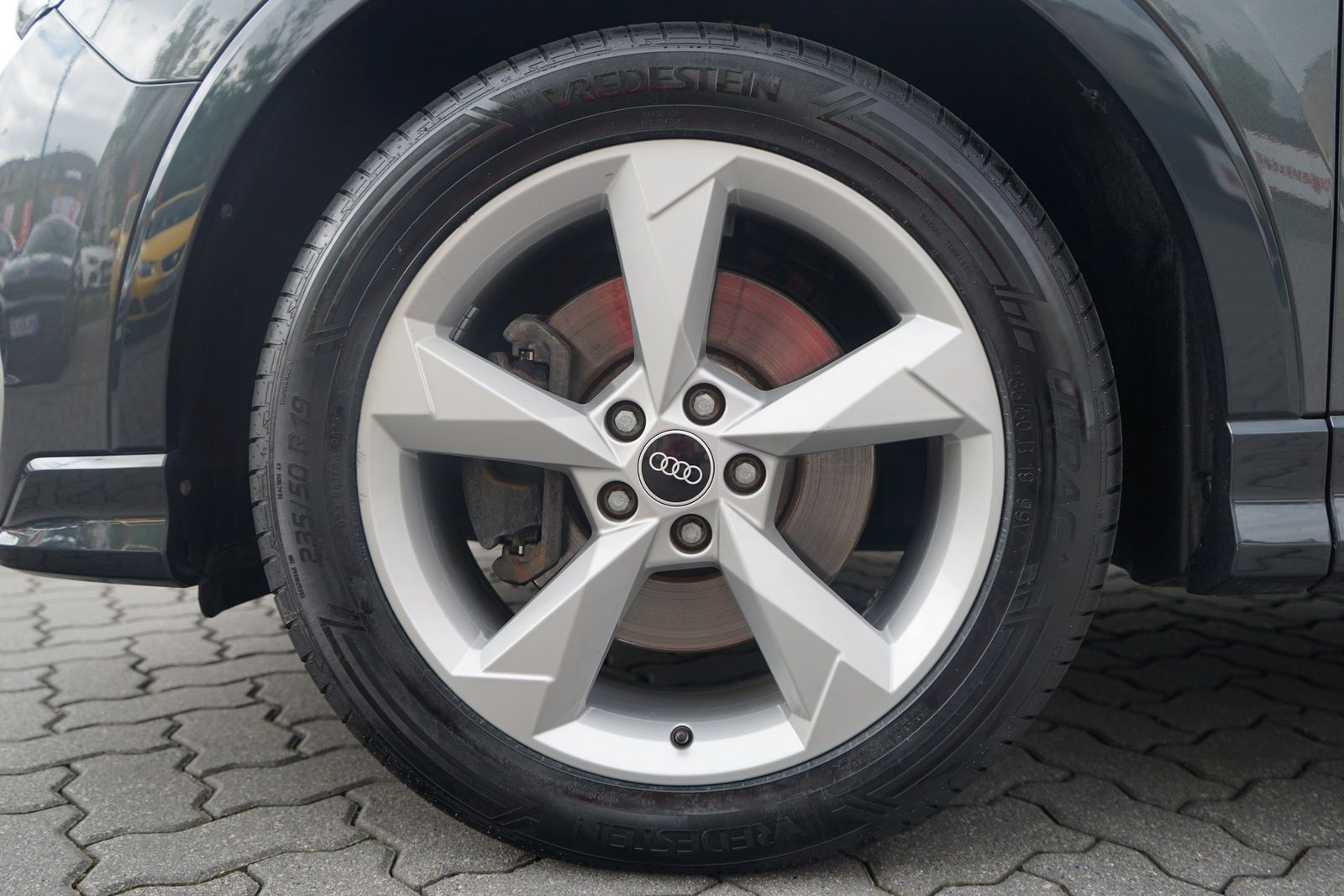 Audi Q3 Sportback 40 TDI quattro S line - Samsaru's Car Outlet