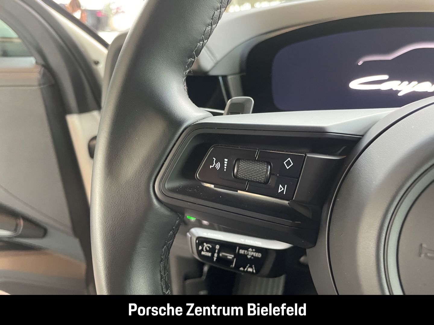 Porsche Cayenne E-Hybrid Panoramadach LED-Matrix BOSE
